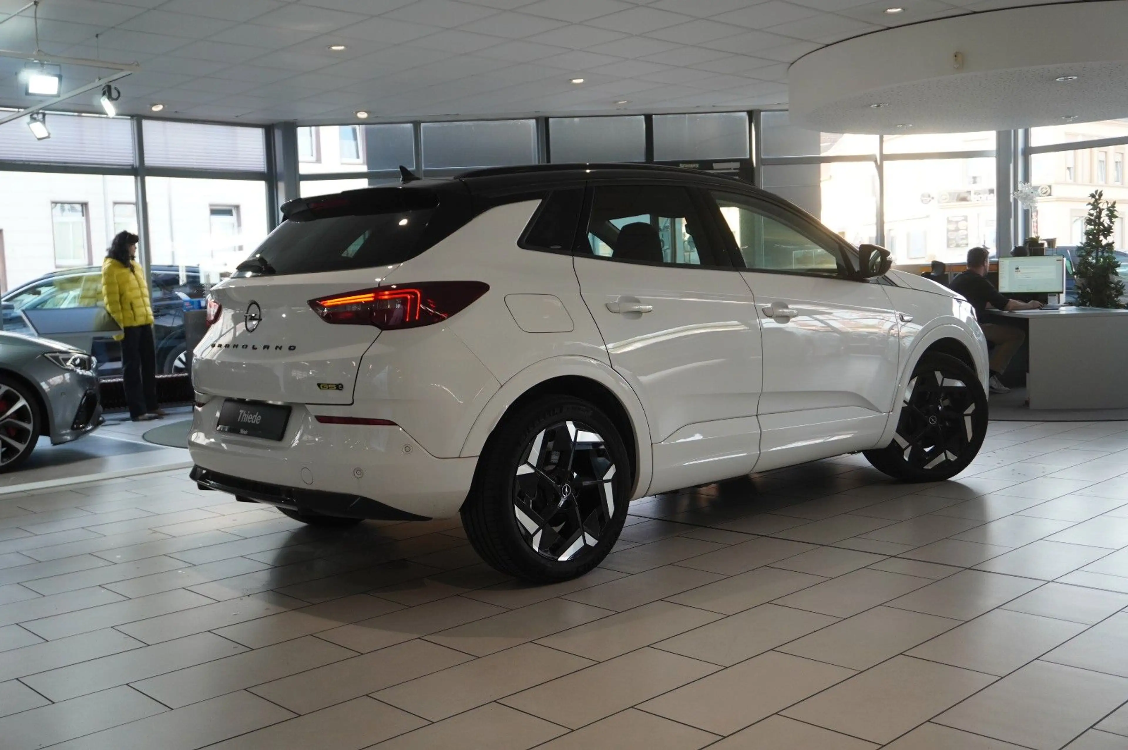 Opel Grandland X 1.6T GSe HYBRID 4X4 NAVI/LED/SPORT — photo 9