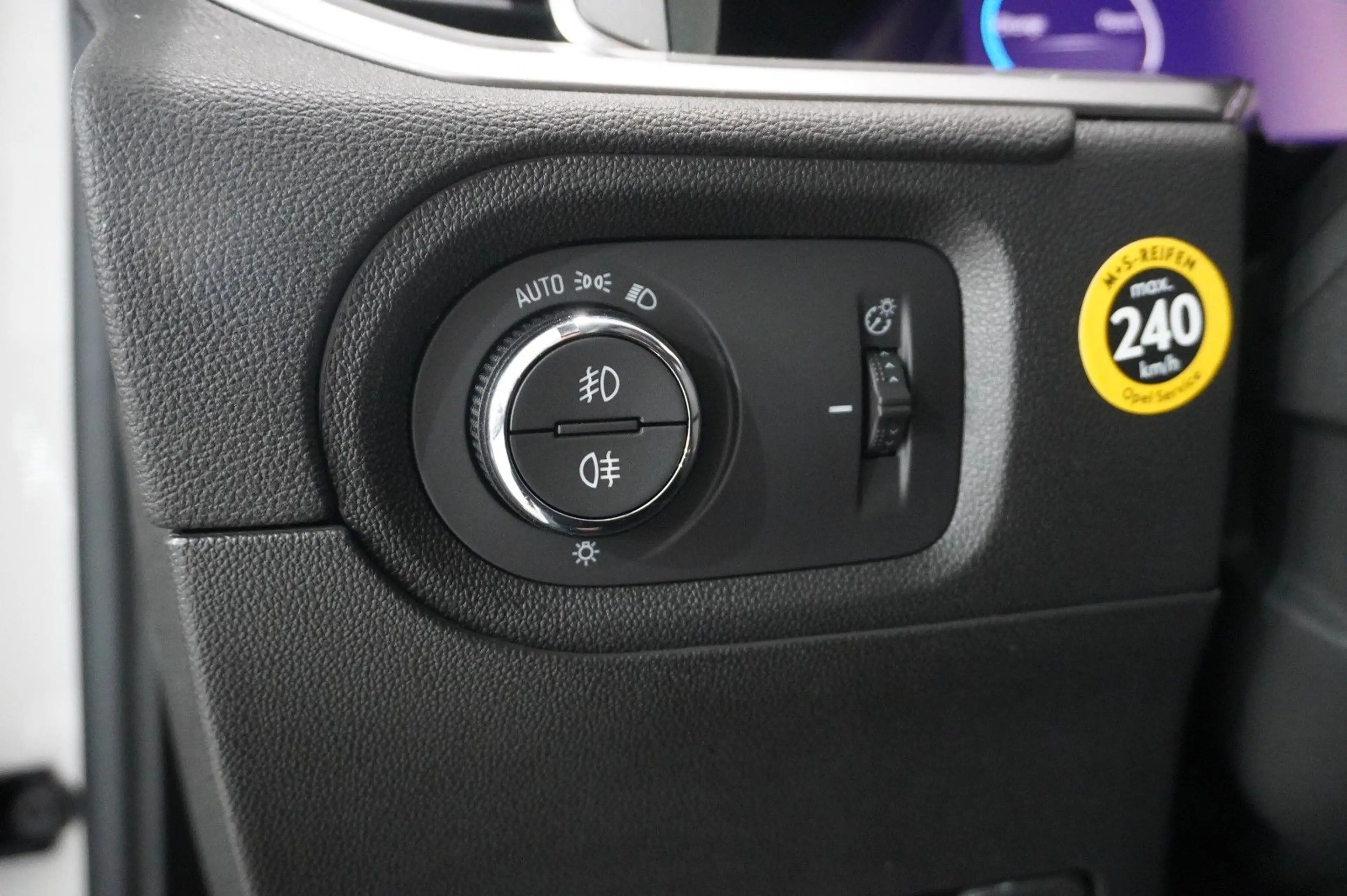 Opel Grandland X 1.6T GSe HYBRID 4X4 NAVI/LED/SPORT — photo 27