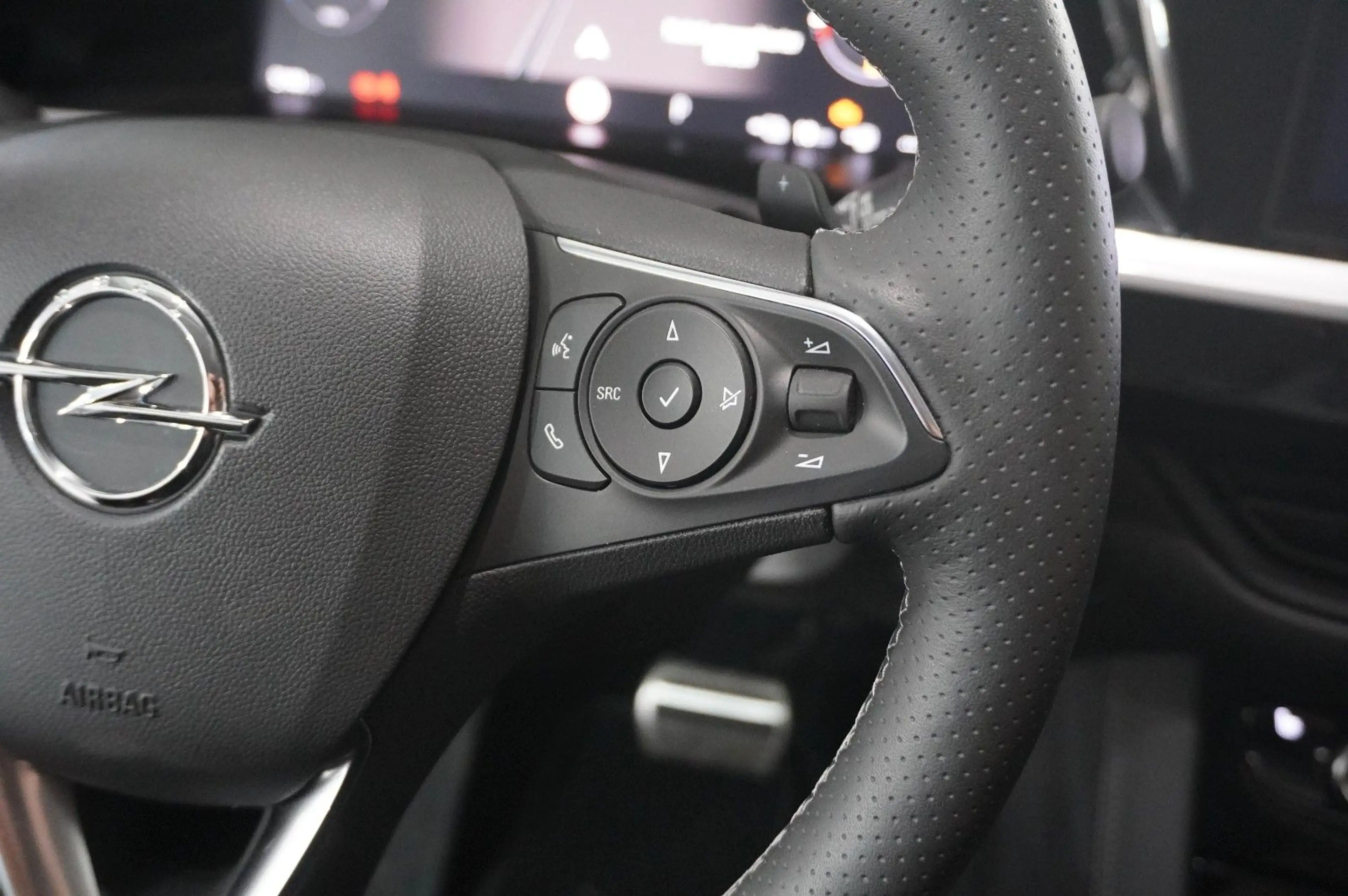 Opel Grandland X 1.6T GSe HYBRID 4X4 NAVI/LED/SPORT — photo 24