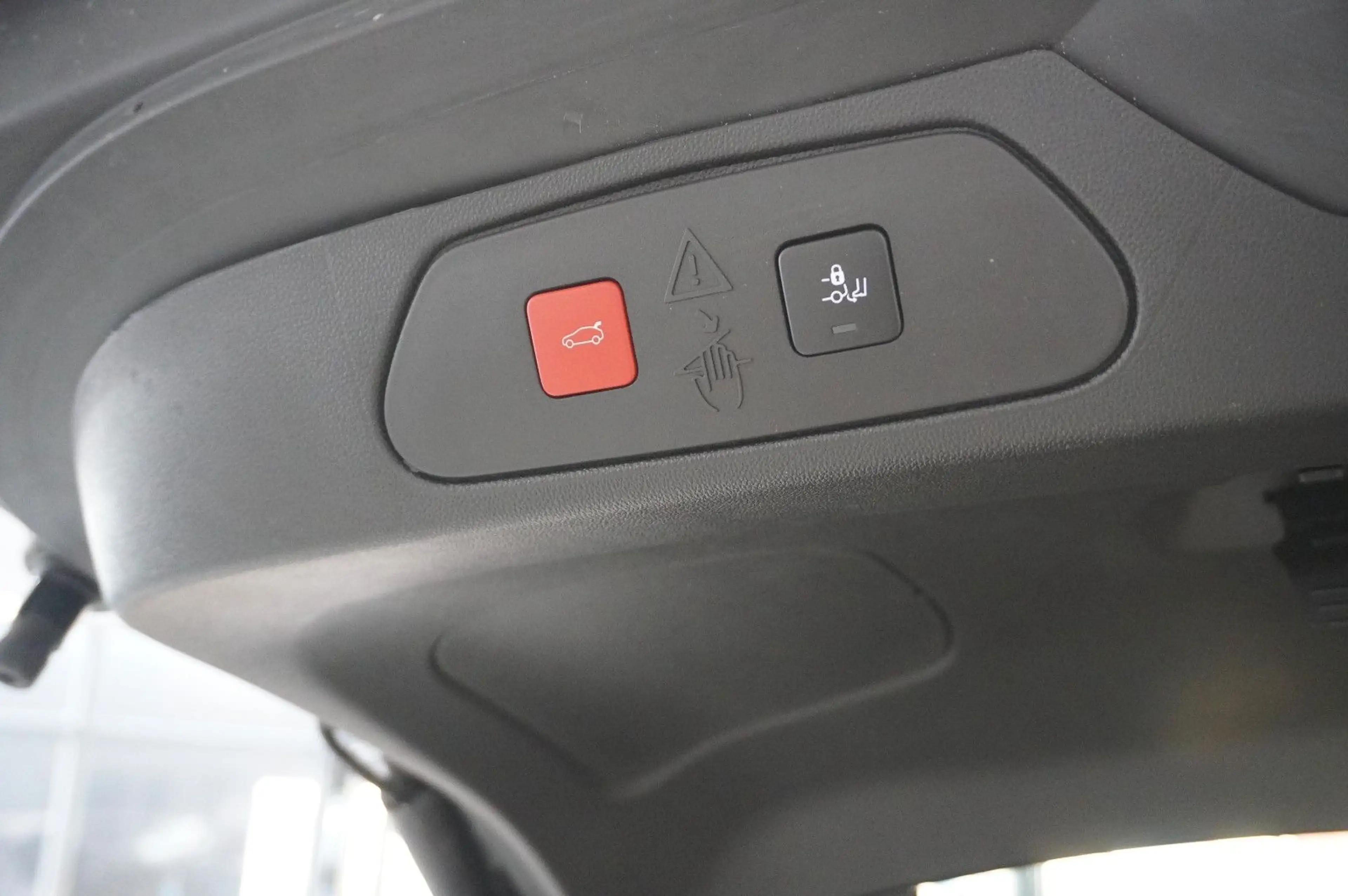 Opel Grandland X 1.6T GSe HYBRID 4X4 NAVI/LED/SPORT — photo 15