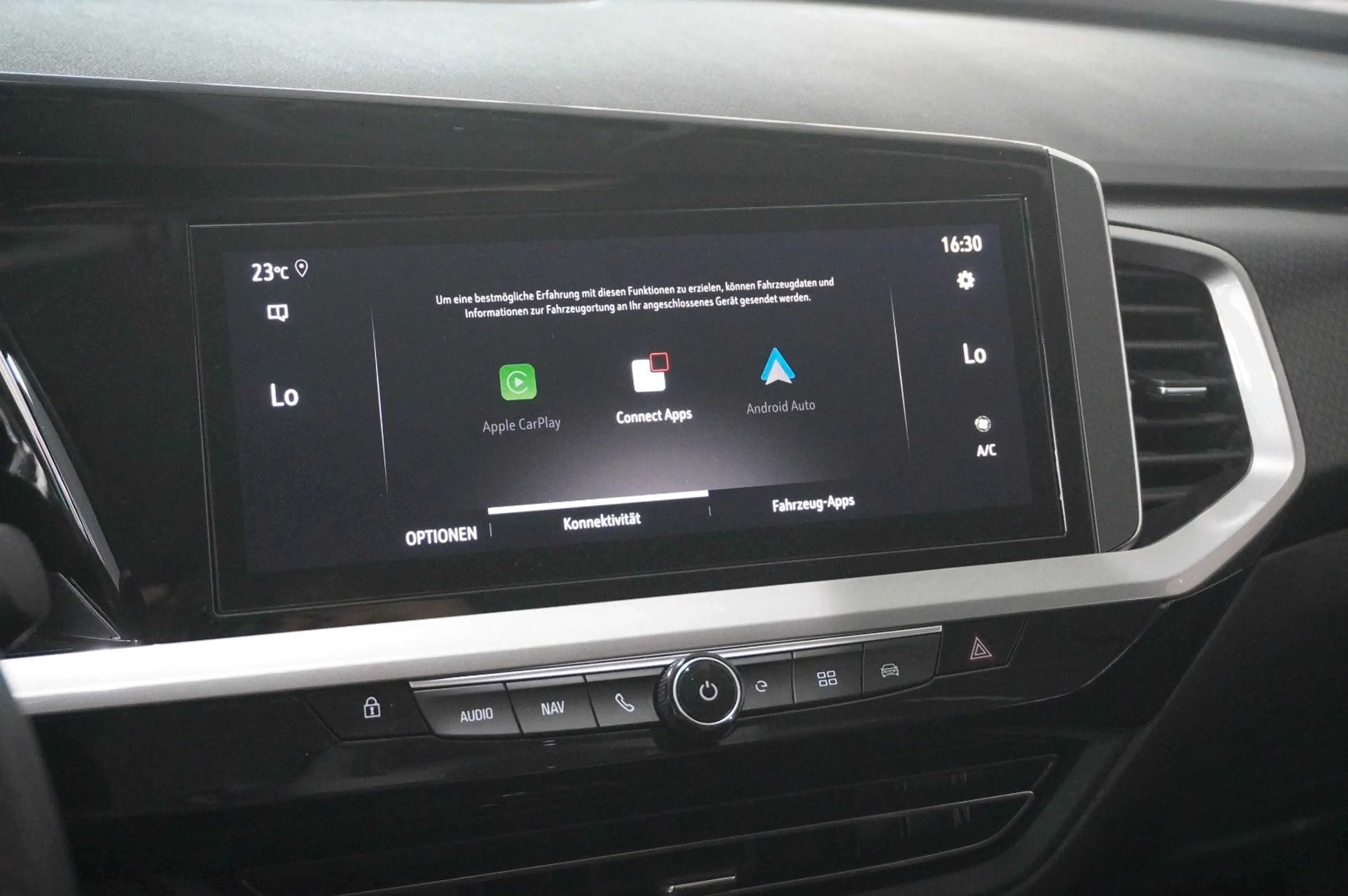 Opel Grandland X 1.6T GSe HYBRID 4X4 NAVI/LED/SPORT — photo 33