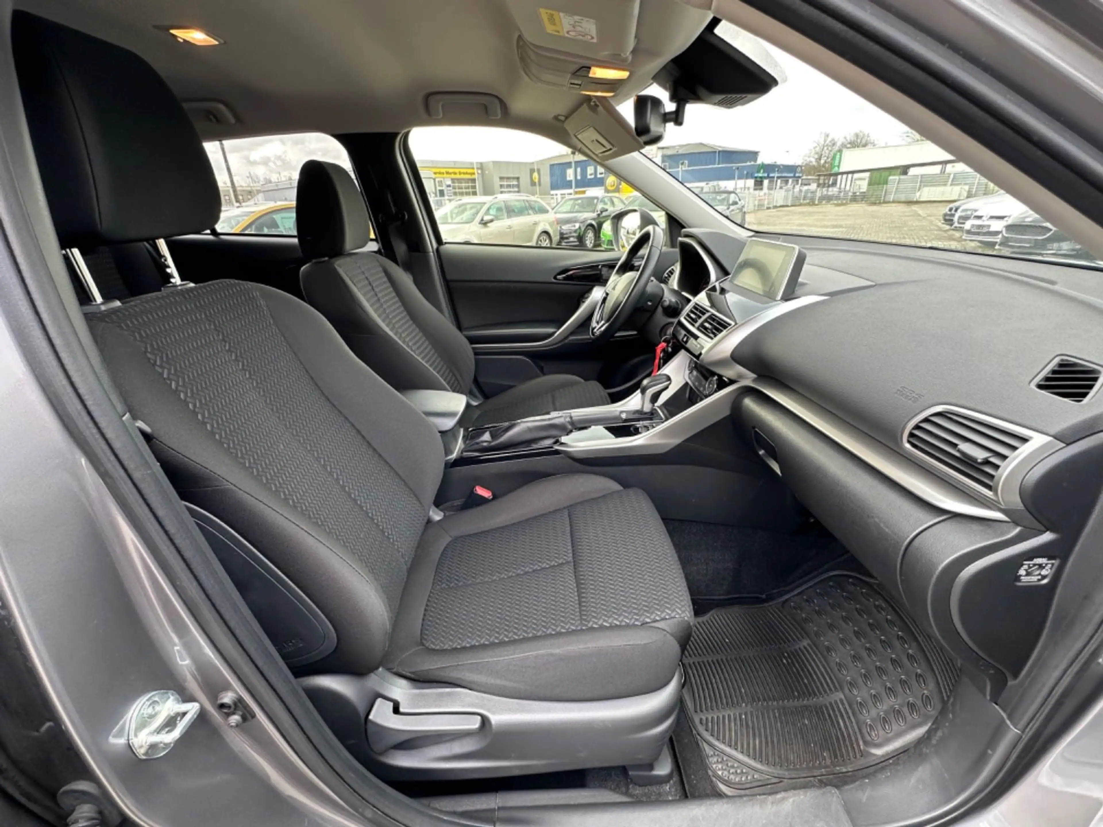 Mitsubishi Eclipse Cross Diamant Edition 2WD — photo 12