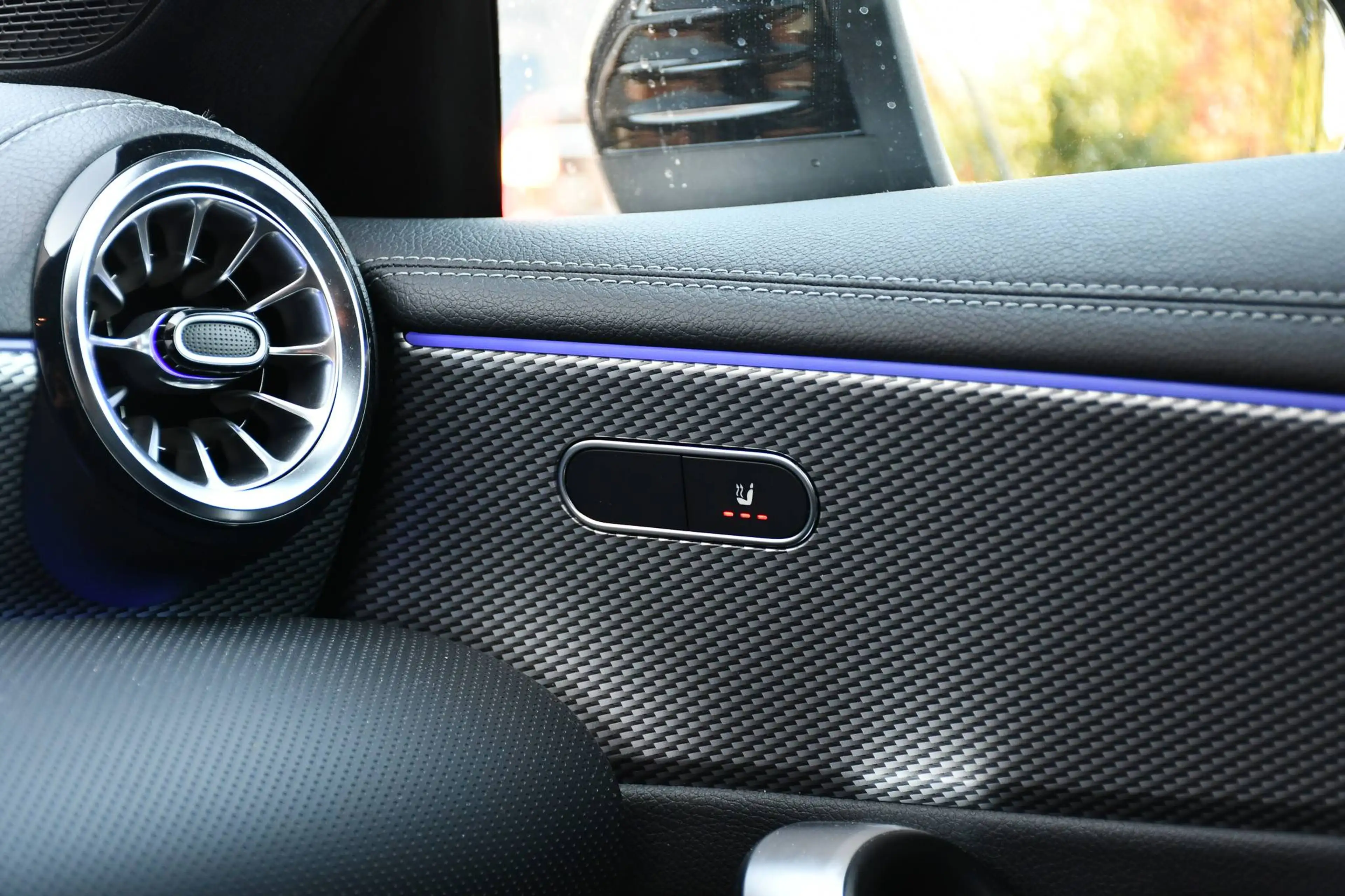 Mercedes-Benz CLA 180 CLA 180 *CAMERA*CARPLAY*AMBIENT*LED*LEDER*WIDESCREEN*NAVI* — photo 16