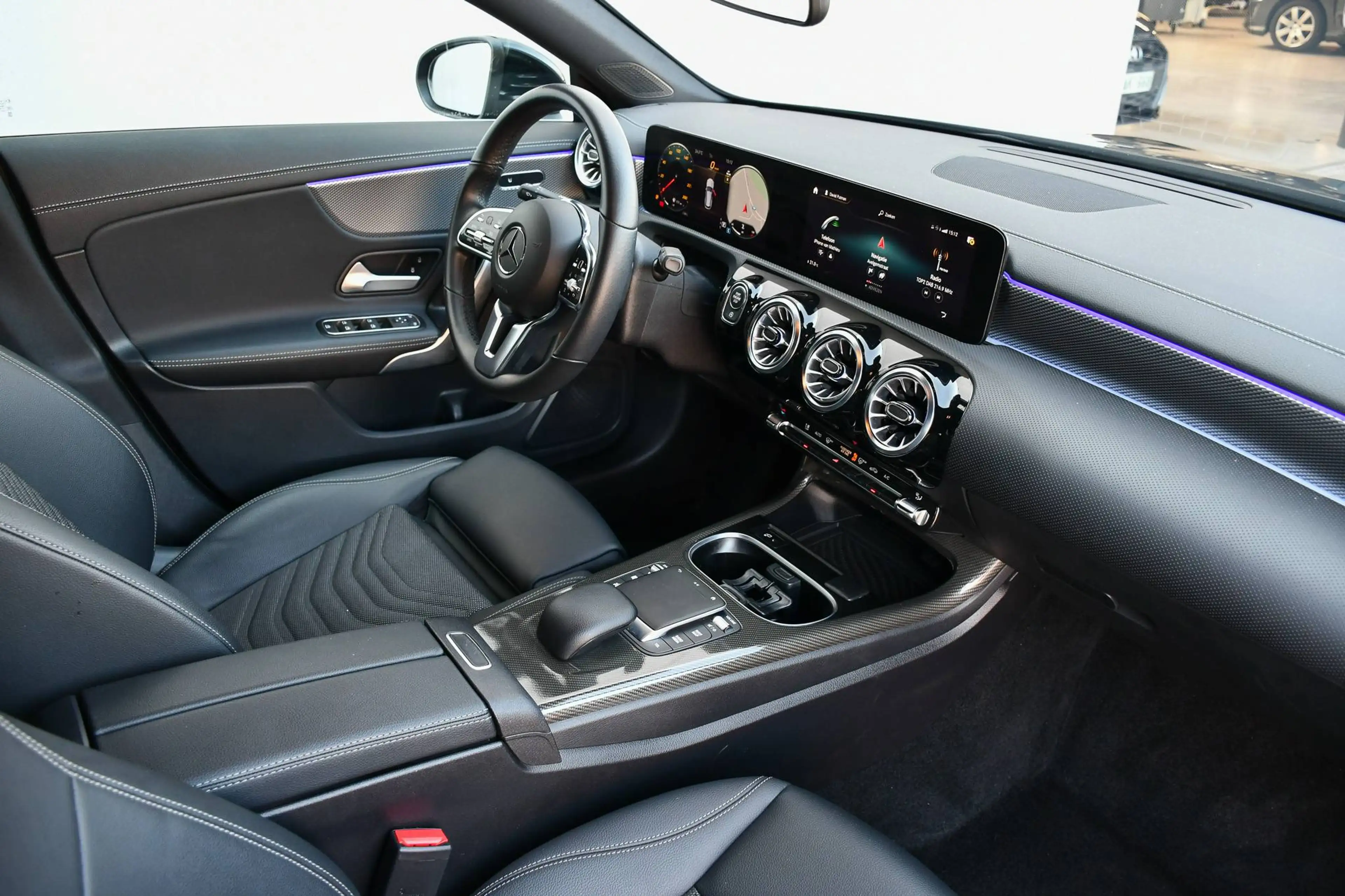 Mercedes-Benz CLA 180 CLA 180 *CAMERA*CARPLAY*AMBIENT*LED*LEDER*WIDESCREEN*NAVI* — photo 12