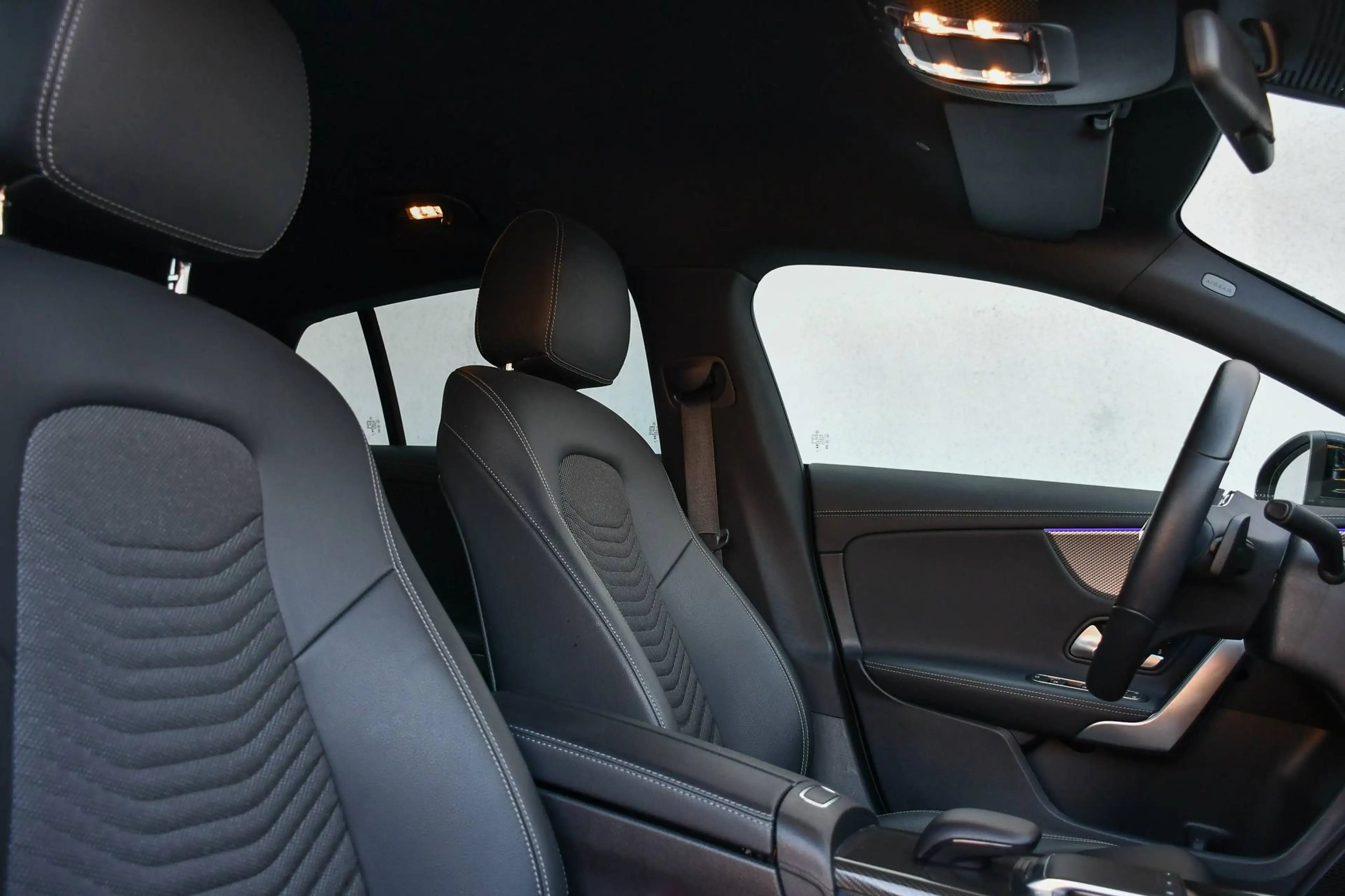 Mercedes-Benz CLA 180 CLA 180 *CAMERA*CARPLAY*AMBIENT*LED*LEDER*WIDESCREEN*NAVI* — photo 14