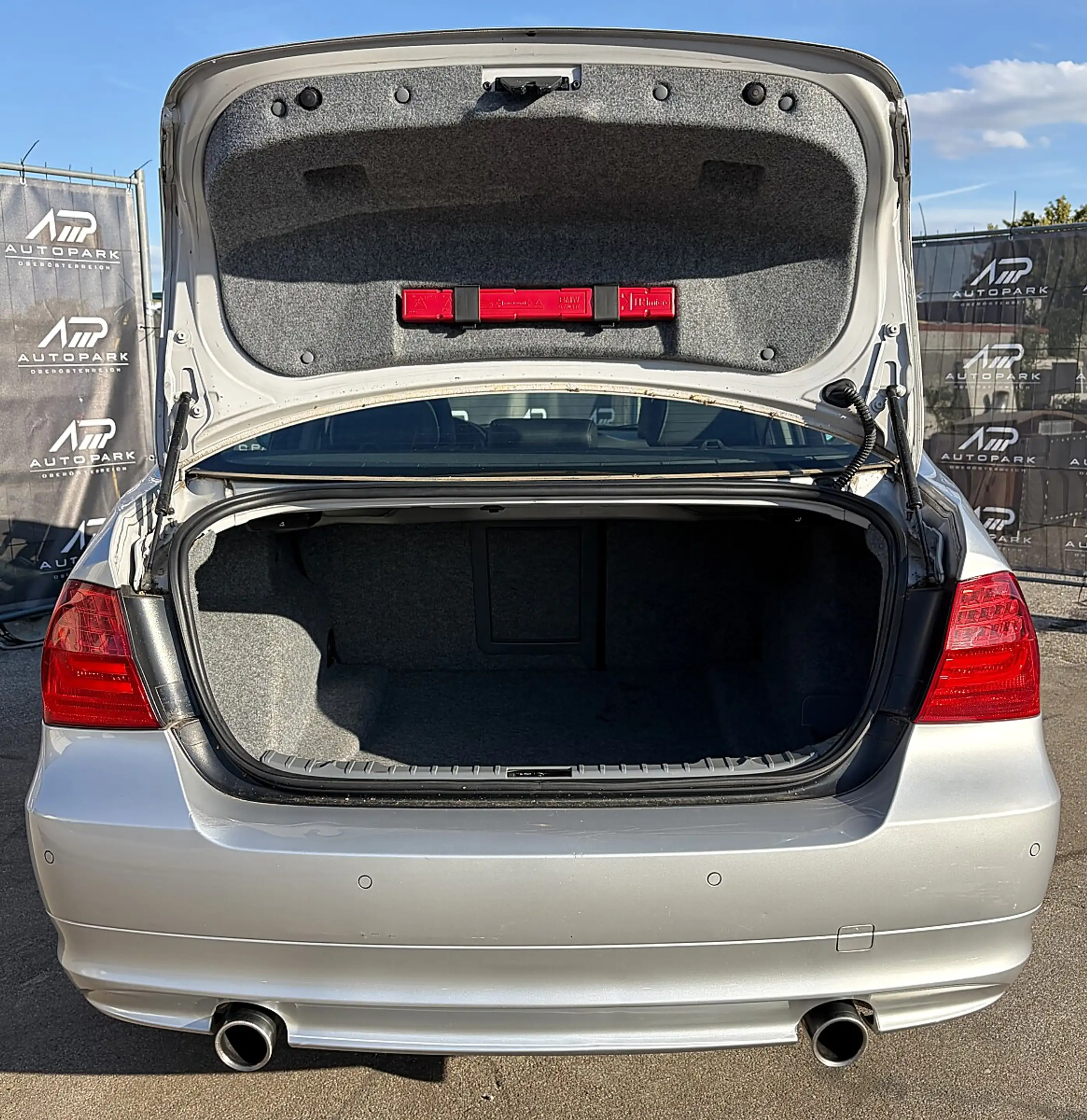 BMW 335 d LCI Facelift*3.0 Diesel*Automatik*Leder*Panor... — photo 11