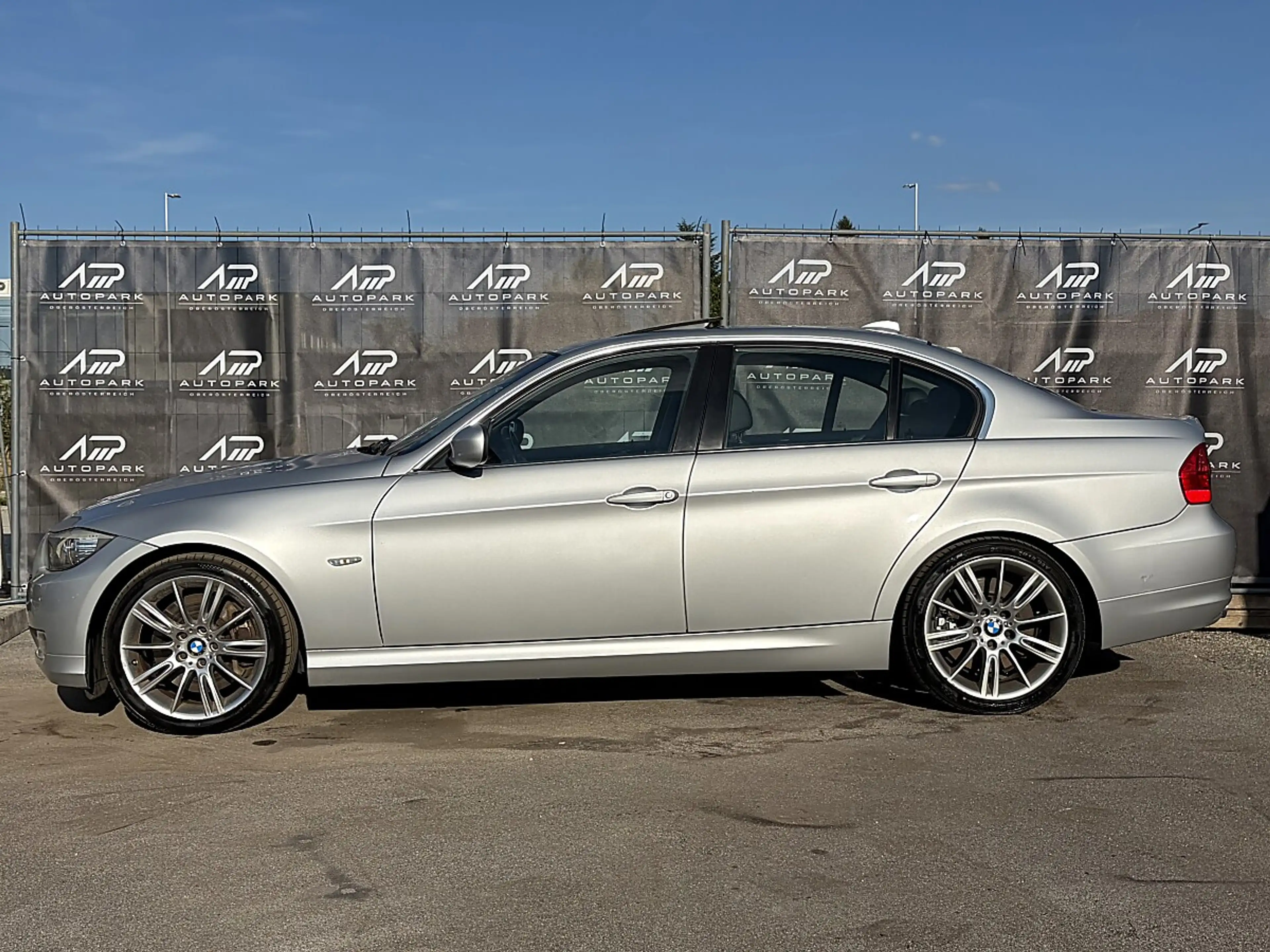 BMW 335 d LCI Facelift*3.0 Diesel*Automatik*Leder*Panor... — photo 9