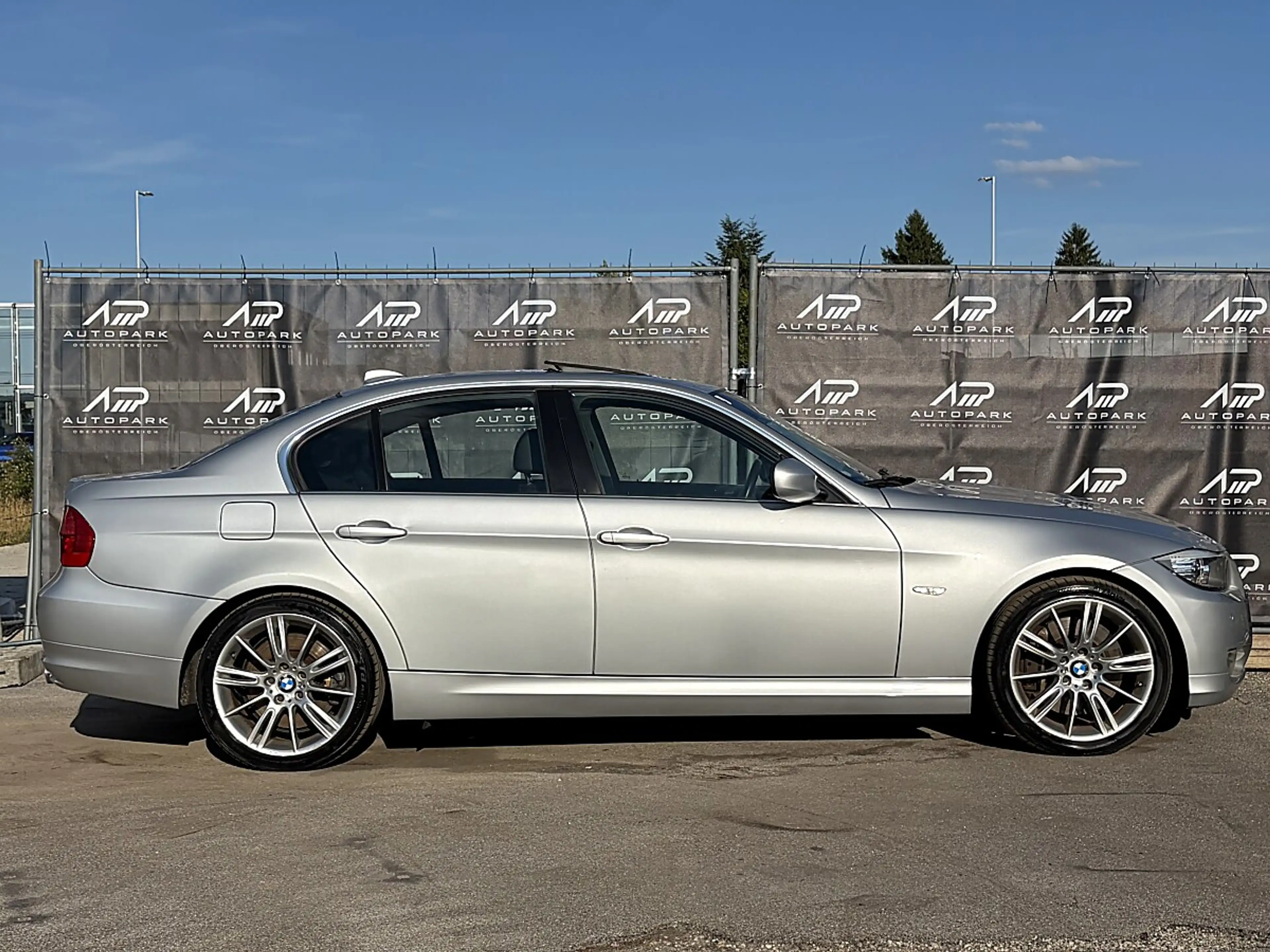 BMW 335 d LCI Facelift*3.0 Diesel*Automatik*Leder*Panor... — photo 5