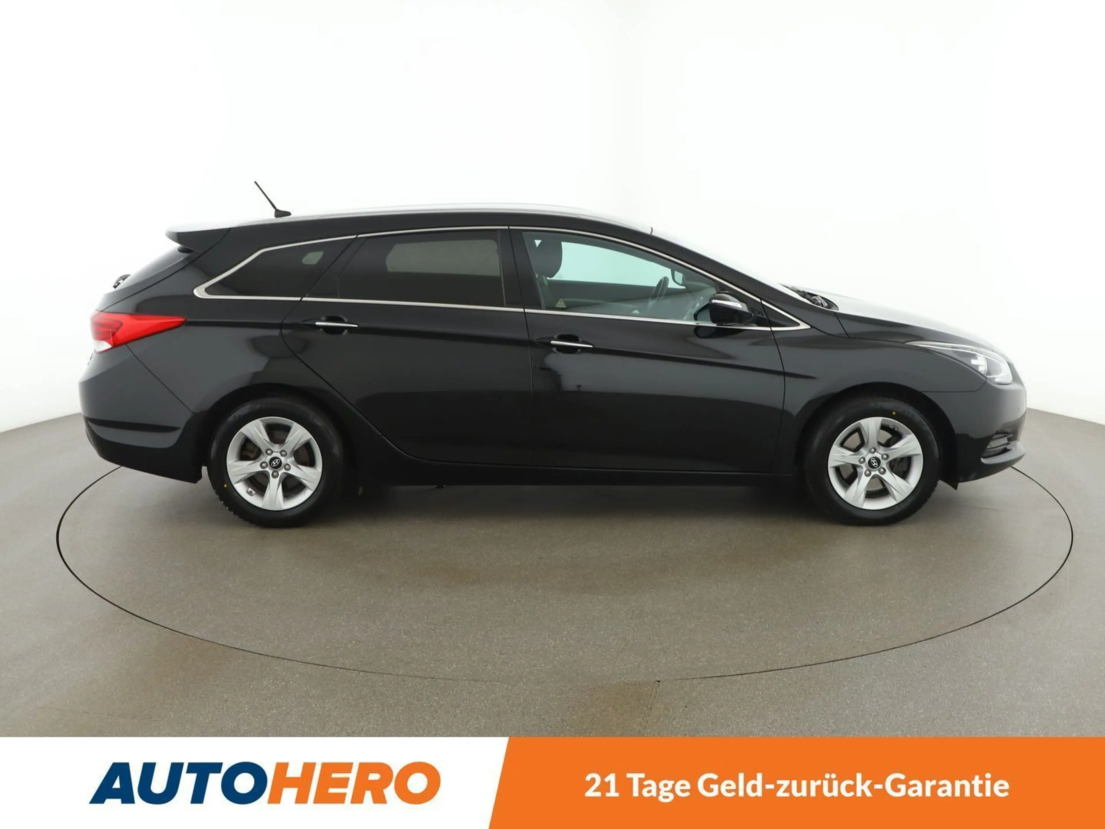 Hyundai i40 1.7 CRDi Premium *TEMPO*PDC*SHZ*KLIMAAUT*BT*AHK* — photo 7