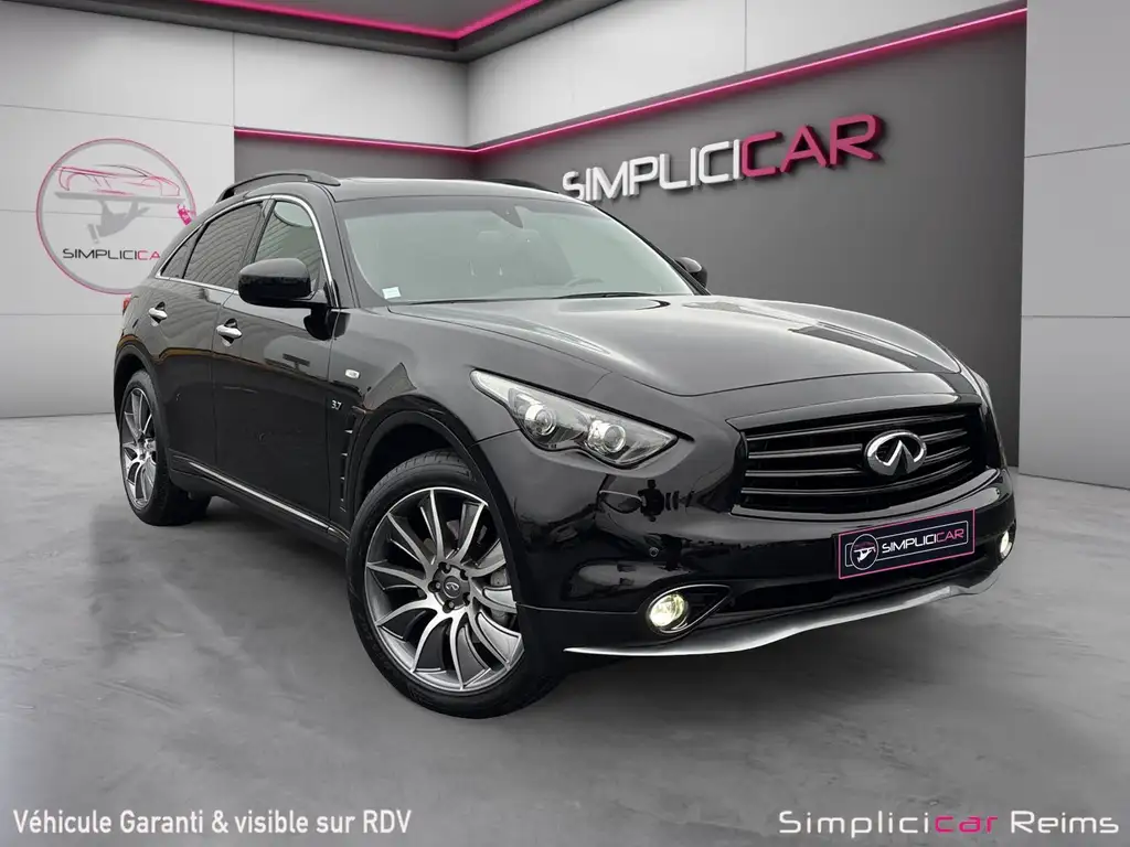 Infiniti QX70
