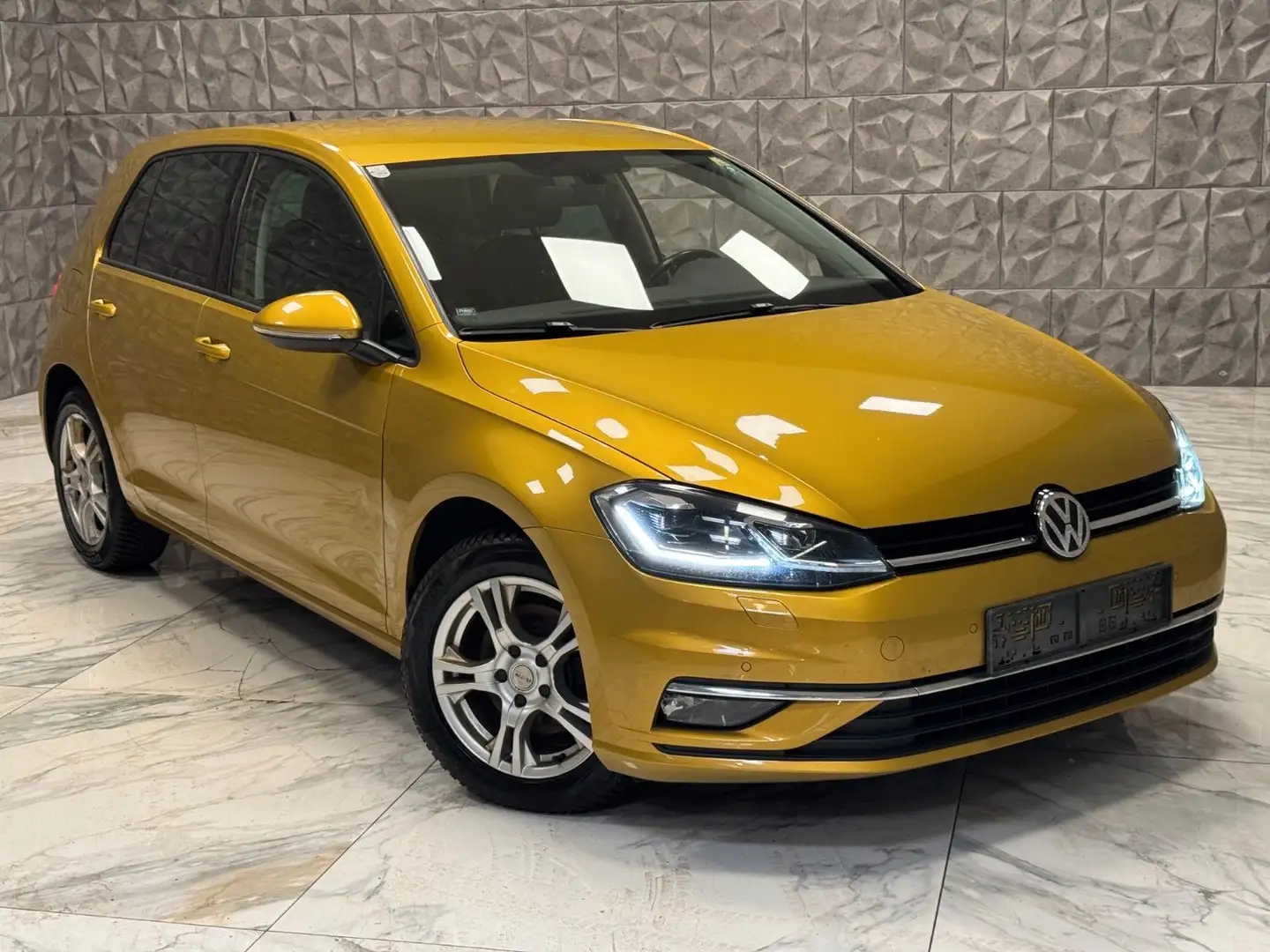 Volkswagen Golf VII Lim. Join **Voll Fahrbereit** 144.078km Gelb - 1