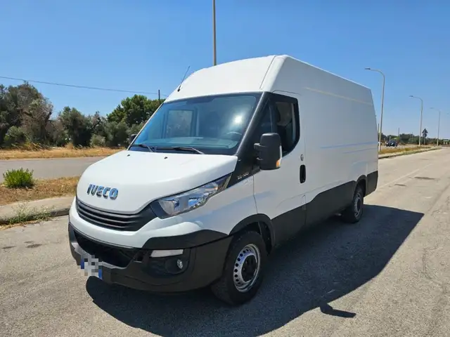 Iveco Daily 35S12V 2.3 HPT L3H2 Furgone Passo 3520