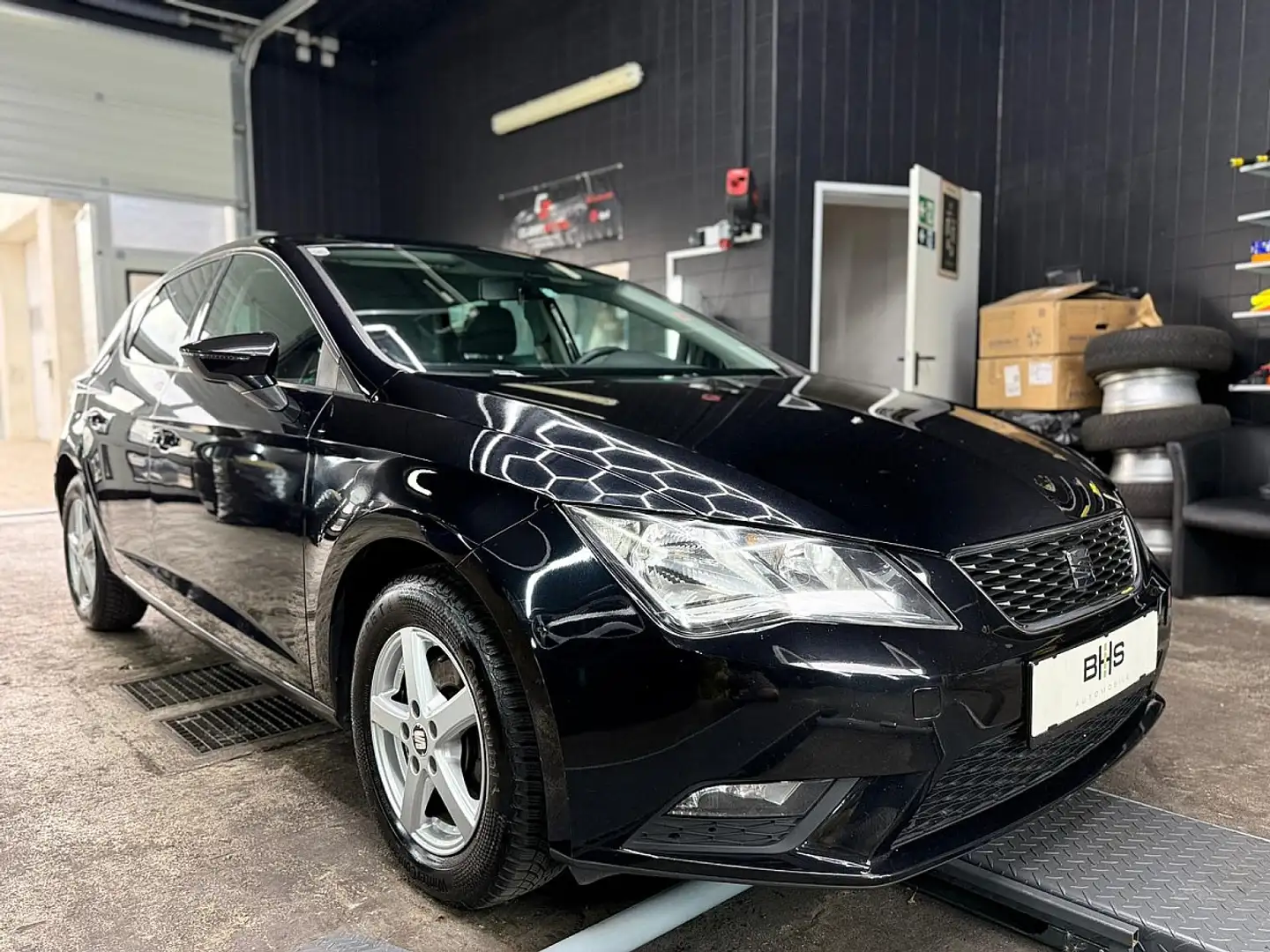 SEAT Leon Reference 1,6 TDI CR Schwarz - 2