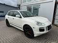 Porsche Cayenne GTS Weiß - thumbnail 3