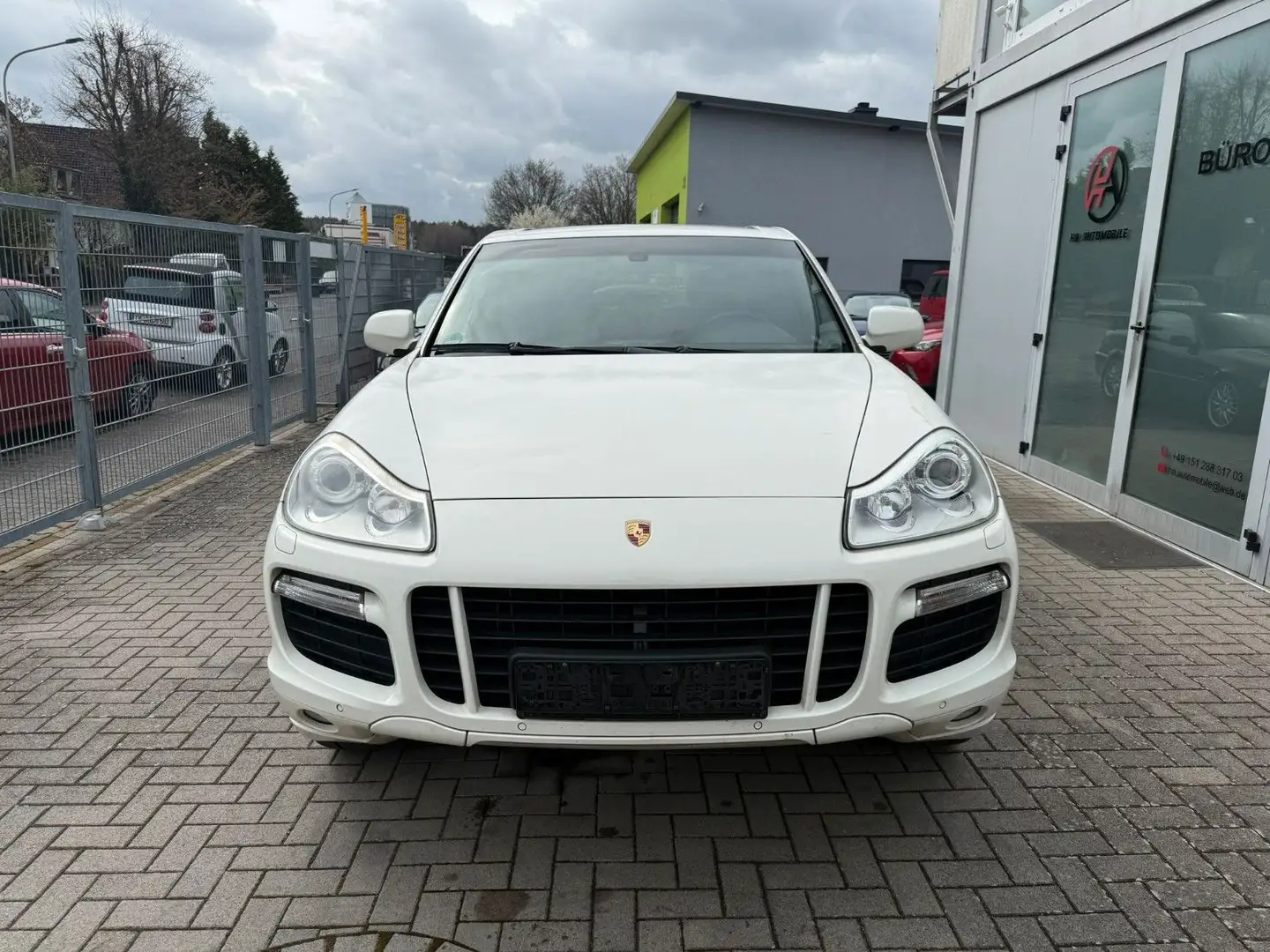 Porsche Cayenne GTS Weiß - 2
