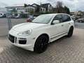Porsche Cayenne GTS Weiß - thumbnail 1