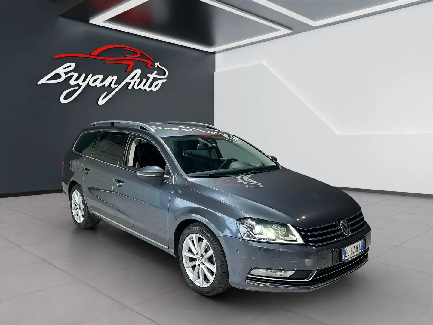 Volkswagen Passat Variant 2.0 tdi Highline BMT dsg - 2