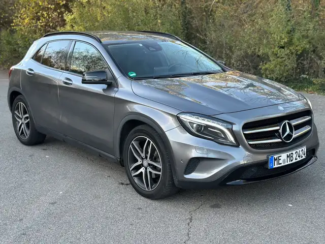 Mercedes-Benz GLA 220 d Score -2.Hand -Euro6 -Autom. -Xenon