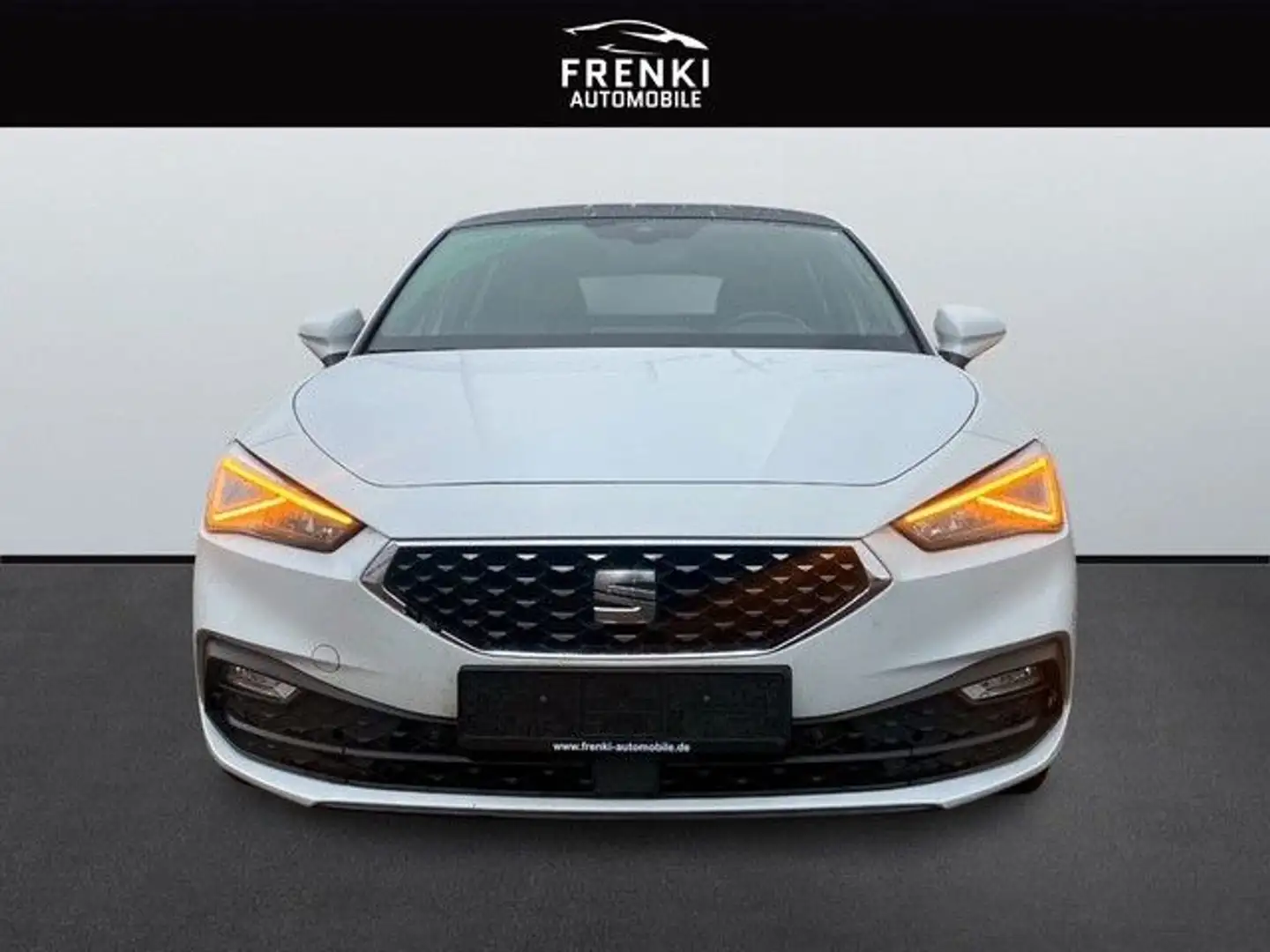 SEAT Leon Xcellence*Panorama*NAVI*KAMERA* Weiß - 2