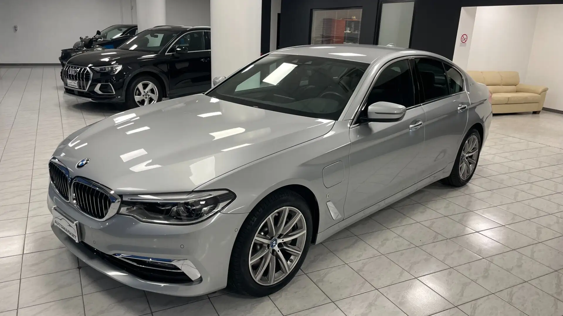 BMW 530 530e Luxury Grijs - 1