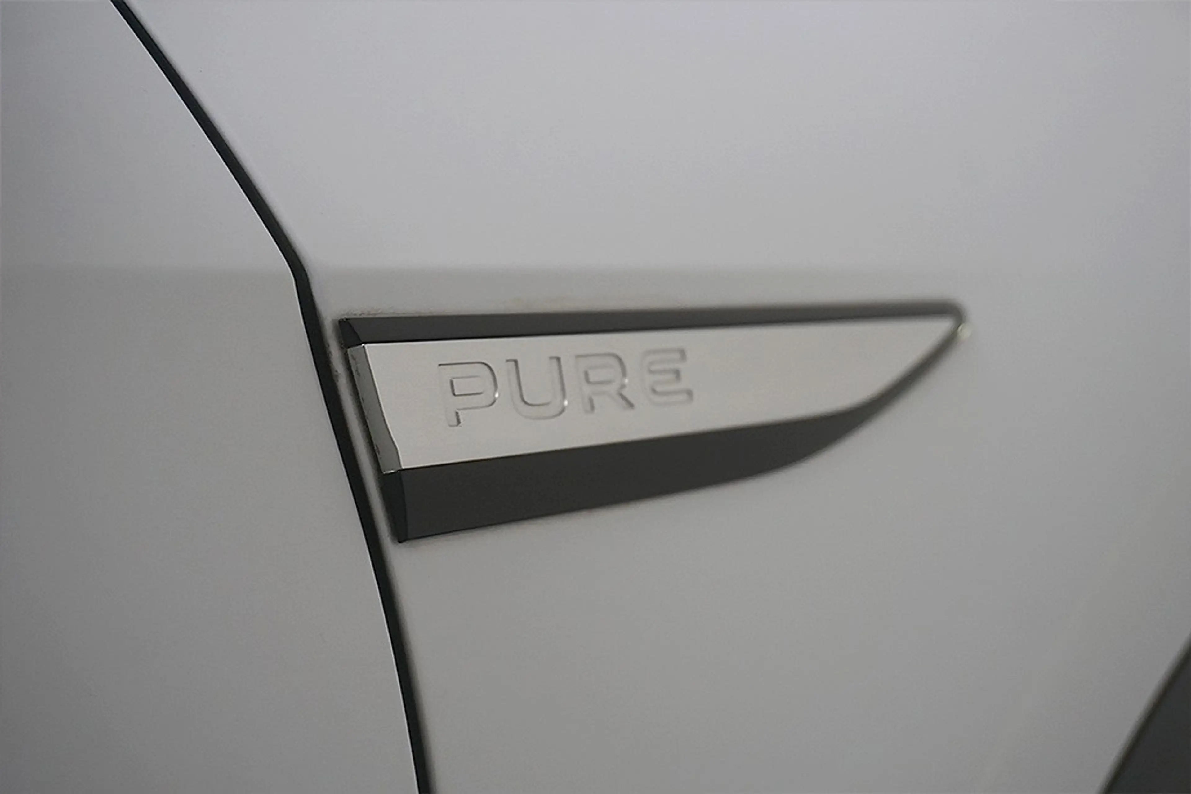 Volkswagen ID.4 Pure Performance Virtual Navi SHZ LED — photo 4