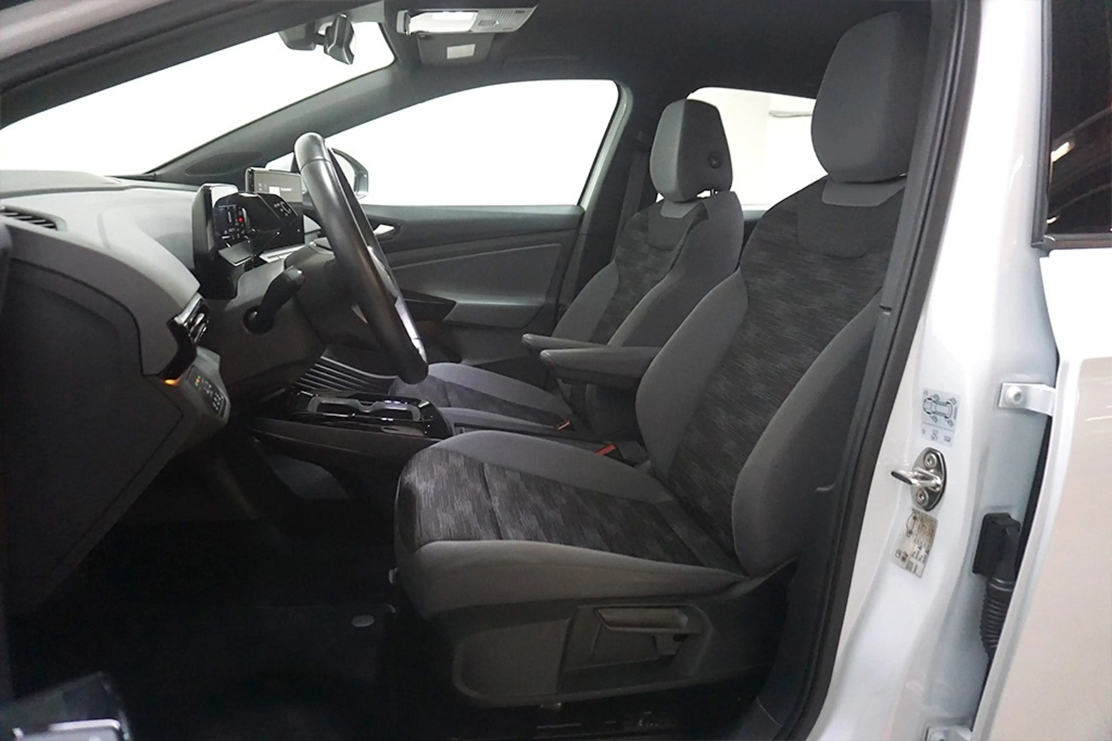 Volkswagen ID.4 Pure Performance Virtual Navi SHZ LED — photo 8