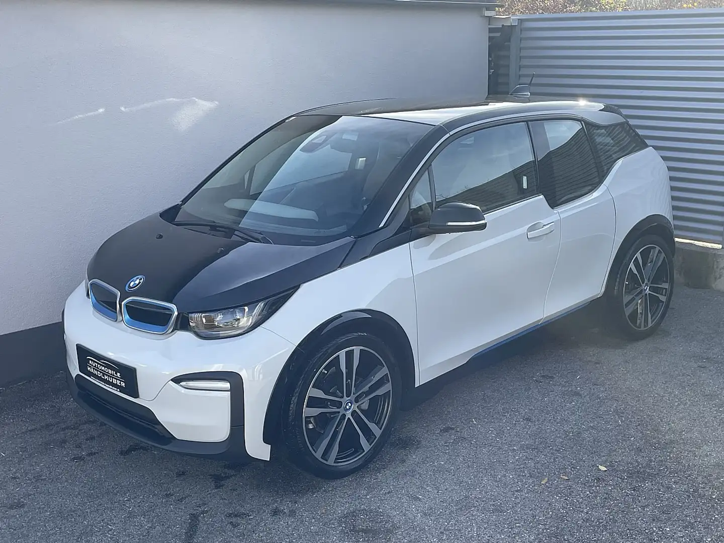 BMW i3 42,2kWh SPORTPAKET/NAVIPRO/LODGE/AD.LED/RÜ.KAM/... Weiß - 2
