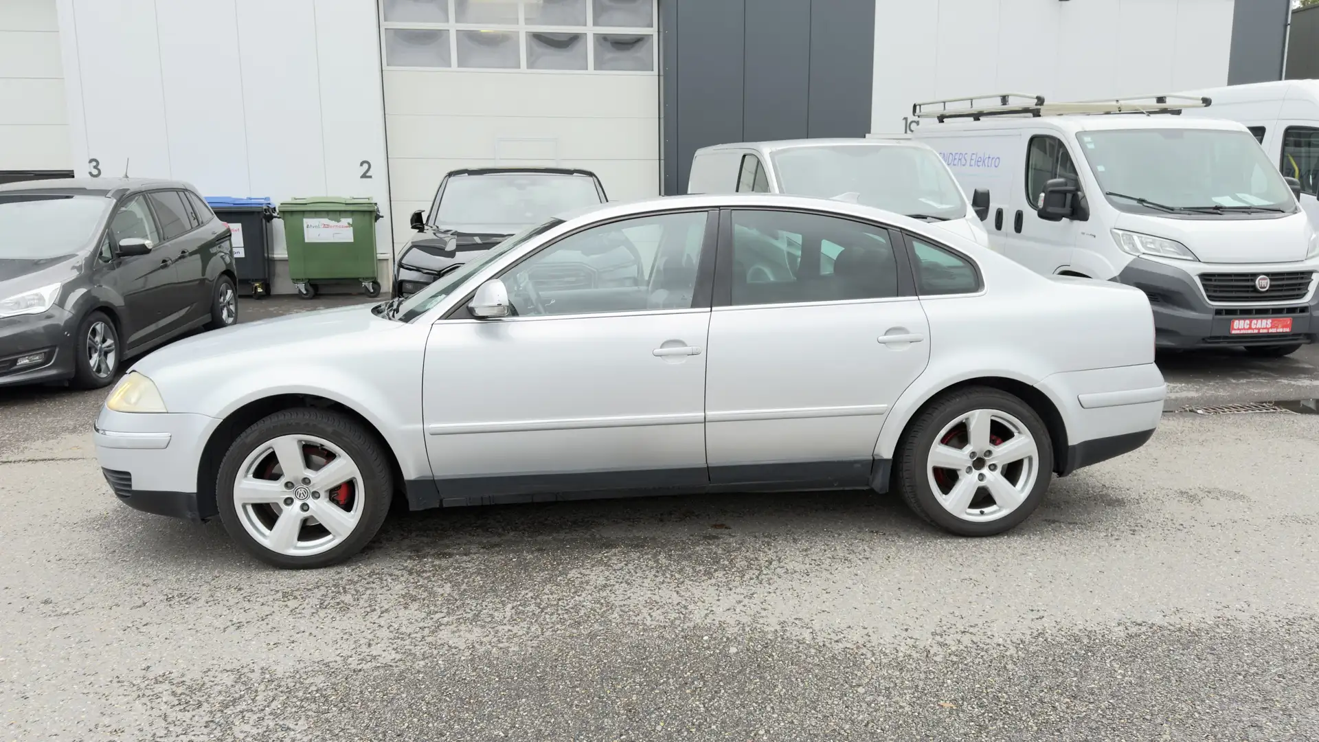 Volkswagen Passat Passat 1.8 i Turbo Highline LPG Zilver - 2