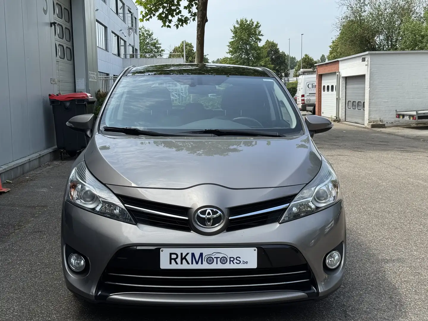 Toyota Verso 1.6 D-4D 5-Sitzer Start/Stop Executive Brons - 2