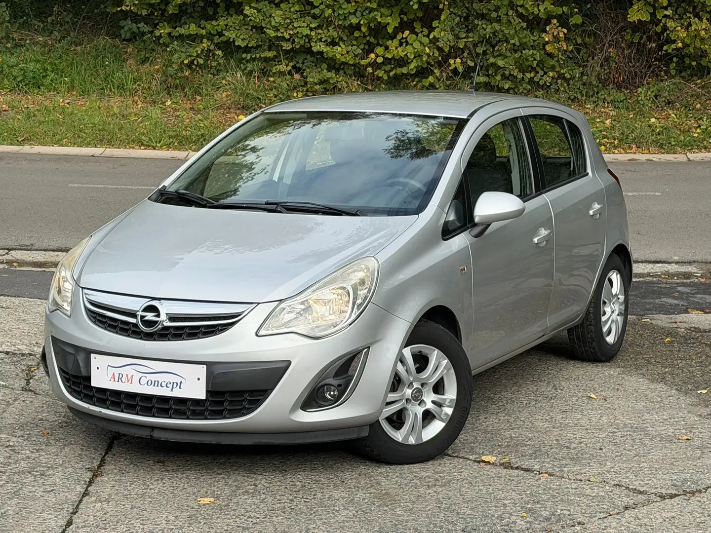 Opel Corsa Corsa 1.2i ecoFLEX Enjoy essence 2011 EURO 5 Argent - 1