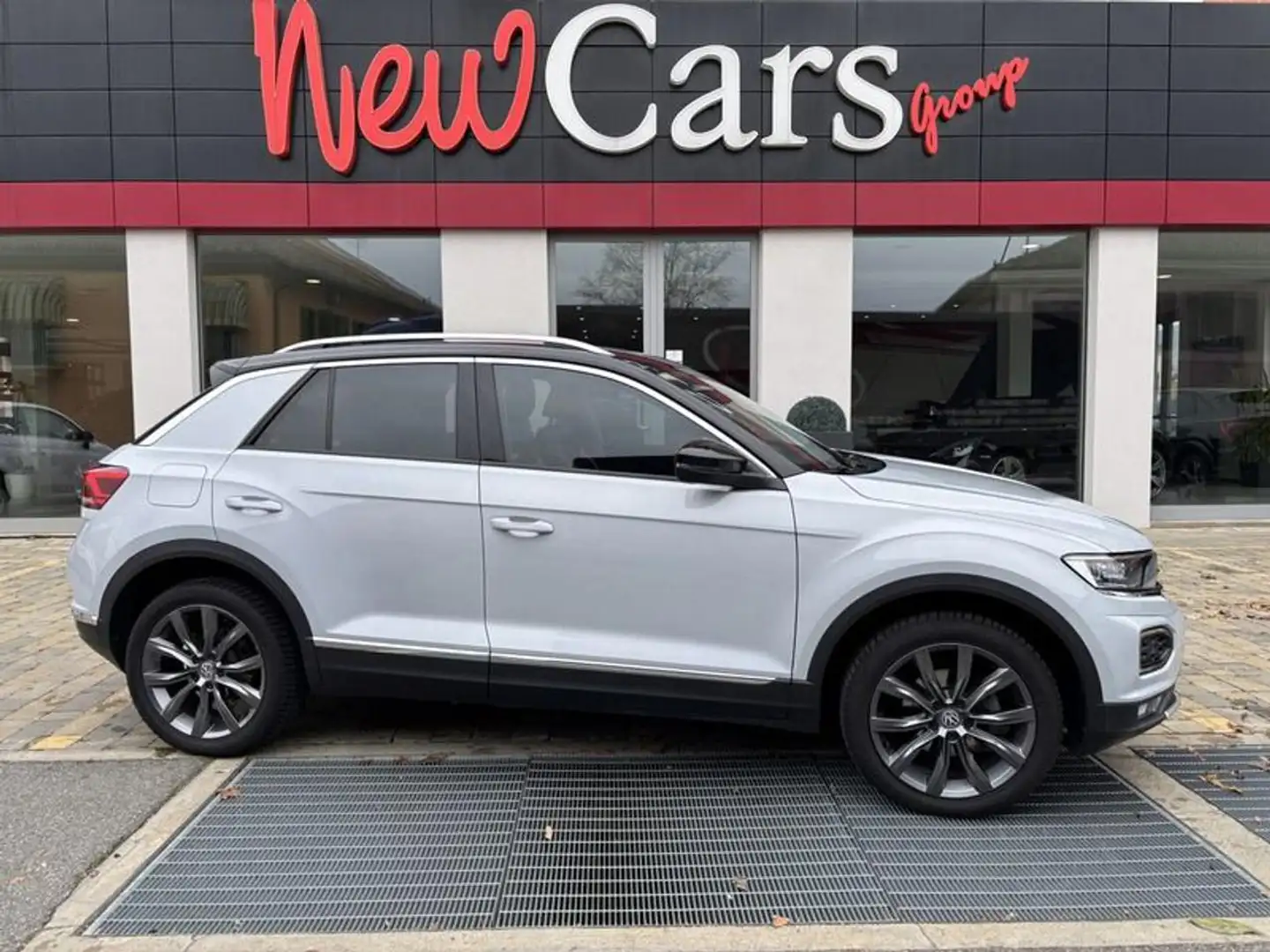 Volkswagen T-Roc 1.6 TDI SCR Advanced BlueMotion Technology NAVI Bianco - 1
