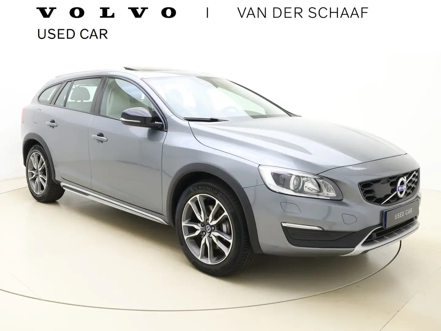 Volvo V60 Cross Country T5 245pk AWD Summum / Adaptieve cruise control / E Grijs - 1