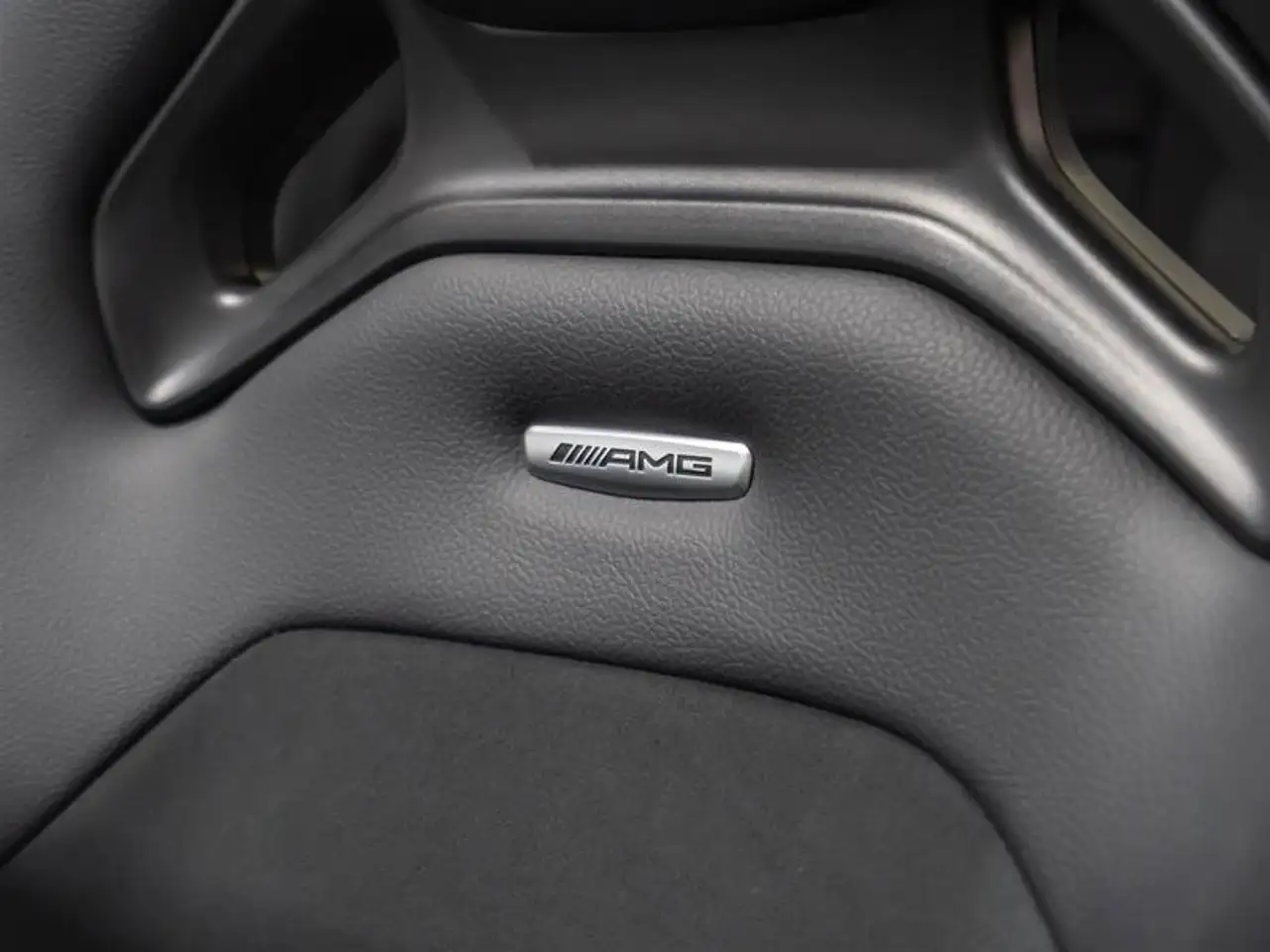 Mercedes-Benz CLA снимка Mercedes-Benz CLA