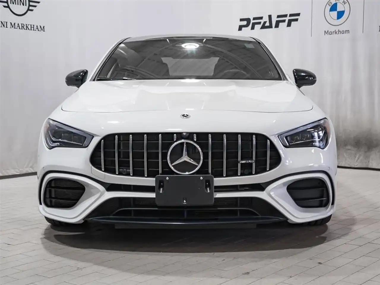 Mercedes-Benz CLA снимка Mercedes-Benz CLA