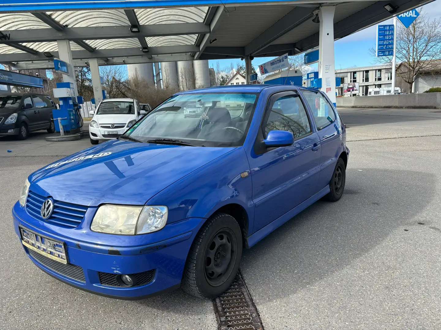 Volkswagen Polo Edition 50PS Klima Shz Sportpaket Facelift Tüv Blau - 1