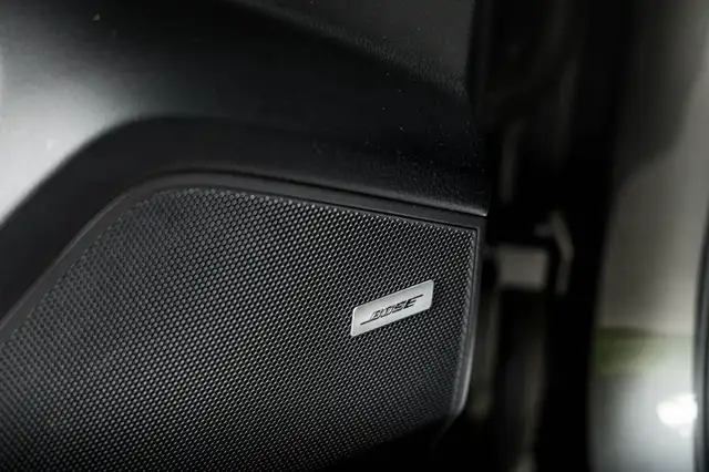 Porsche Cayenne view 7