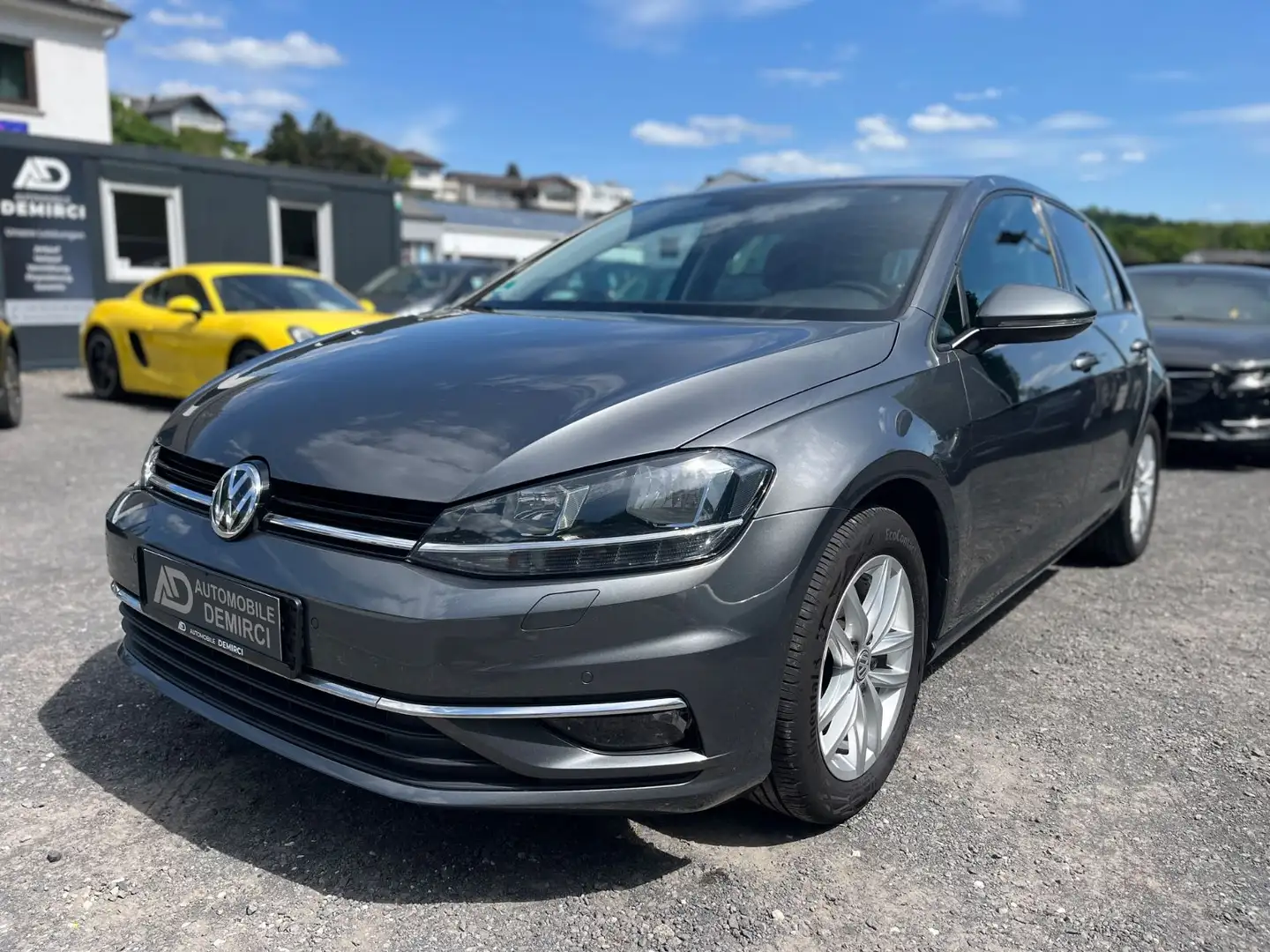 Volkswagen Golf VII Lim. Comfortline BMT/Start-Stopp*Navi* Grau - 1
