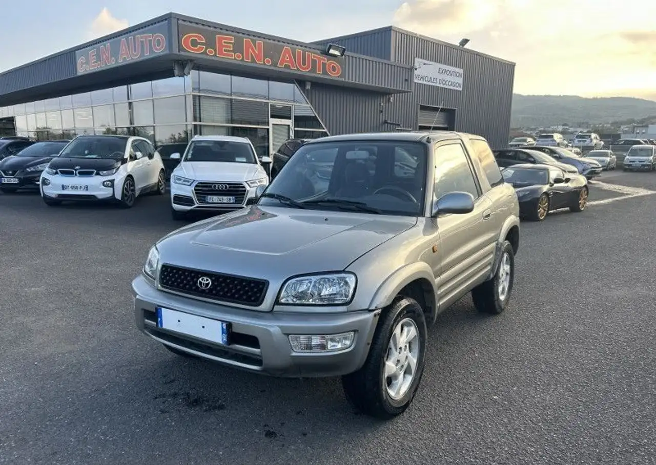 Toyota RAV 4 2.0 128CH VX 3P