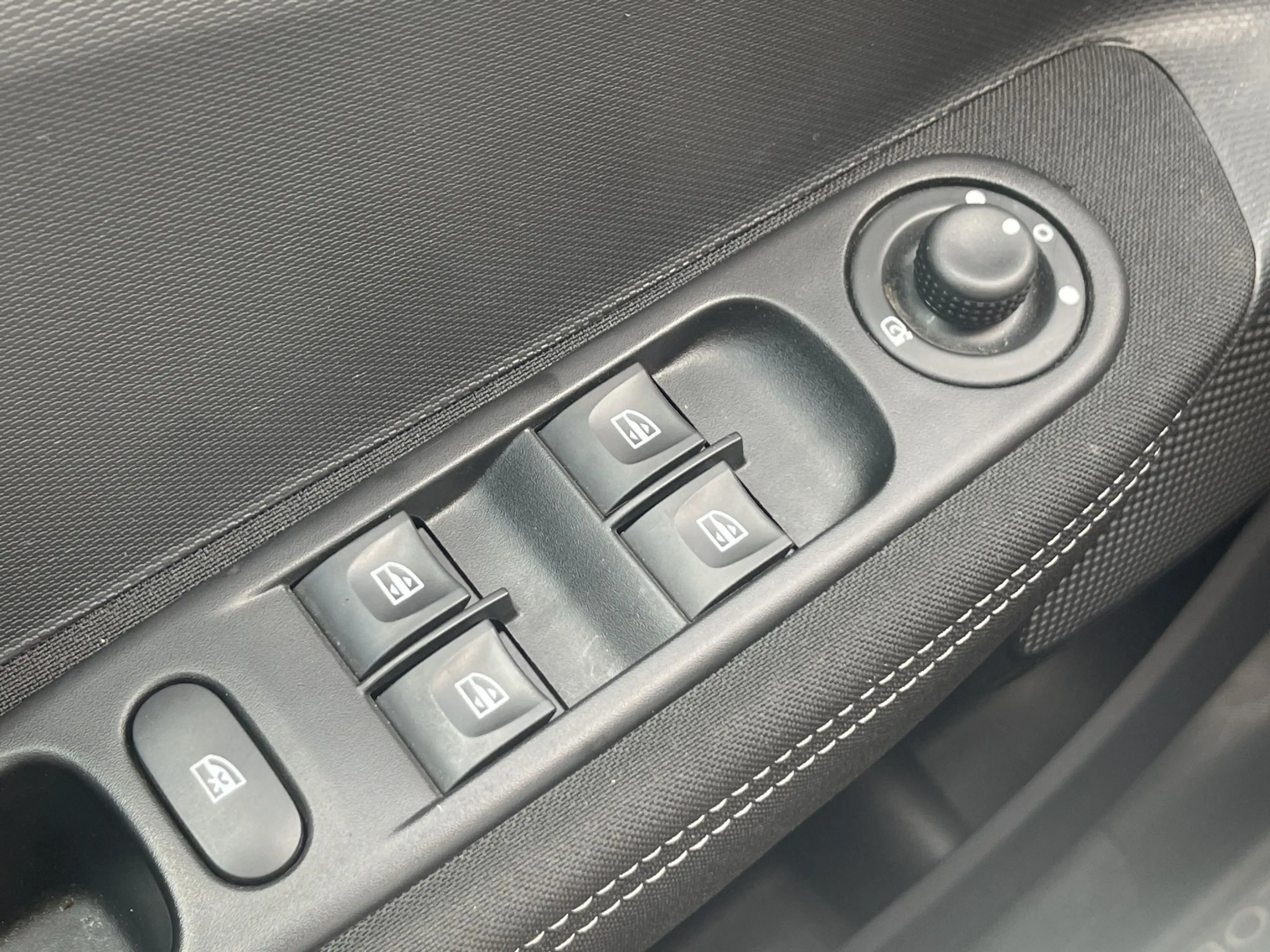 Renault ZOE Limited 41kWh | EIGENTUMSBATTERIE | NAVI | KEYLESS — photo 25