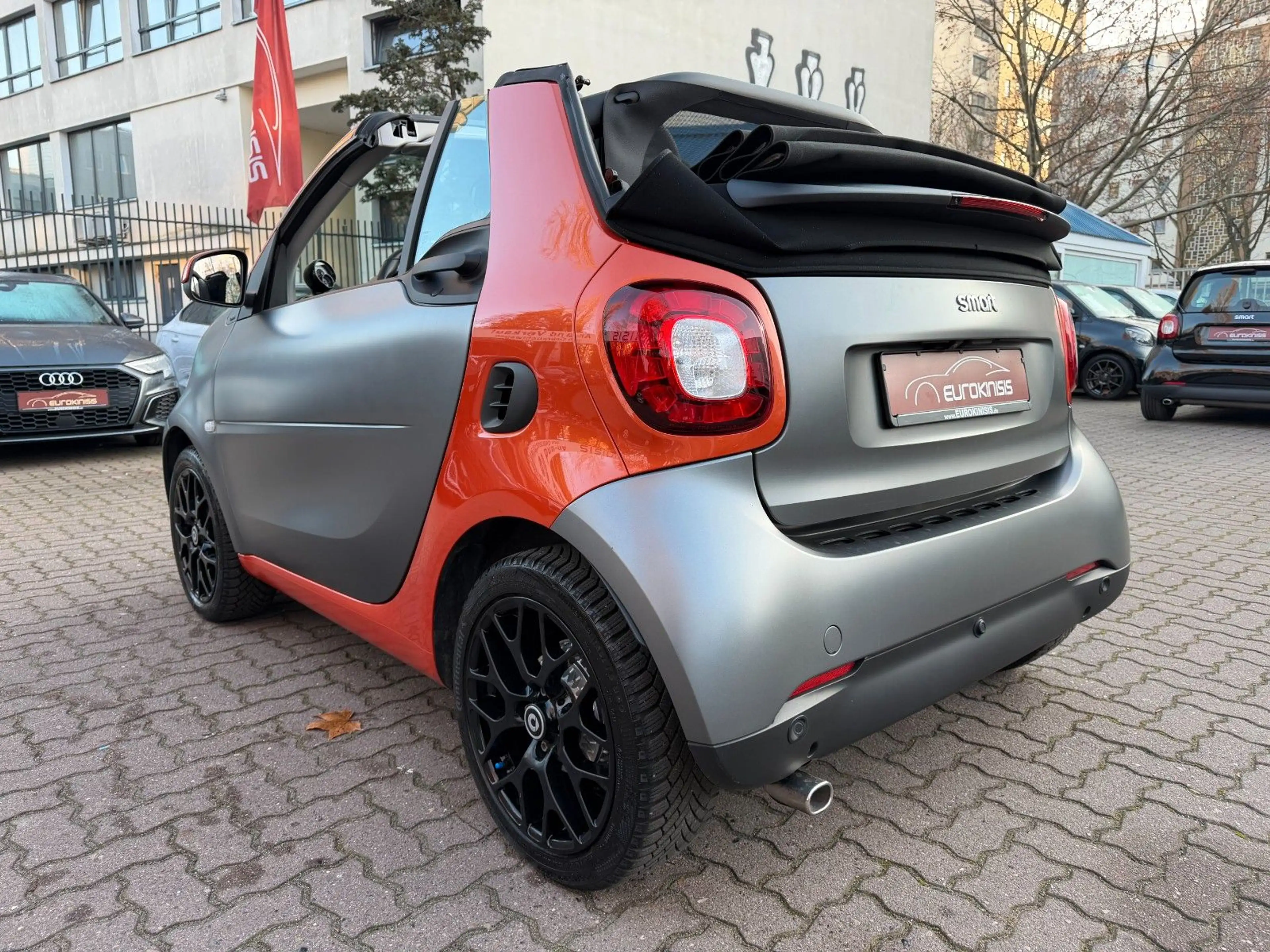 smart forTwo fortwo cabrio 66kW DCT prime SPORT*NAVI*SHZ*KAM* — photo 14