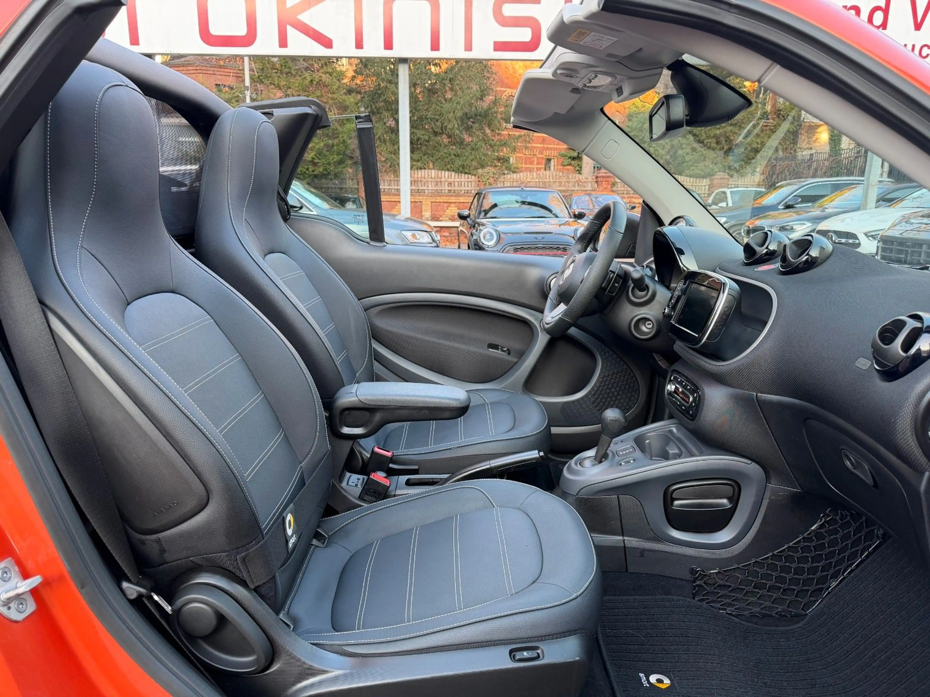 smart forTwo fortwo cabrio 66kW DCT prime SPORT*NAVI*SHZ*KAM* — photo 12