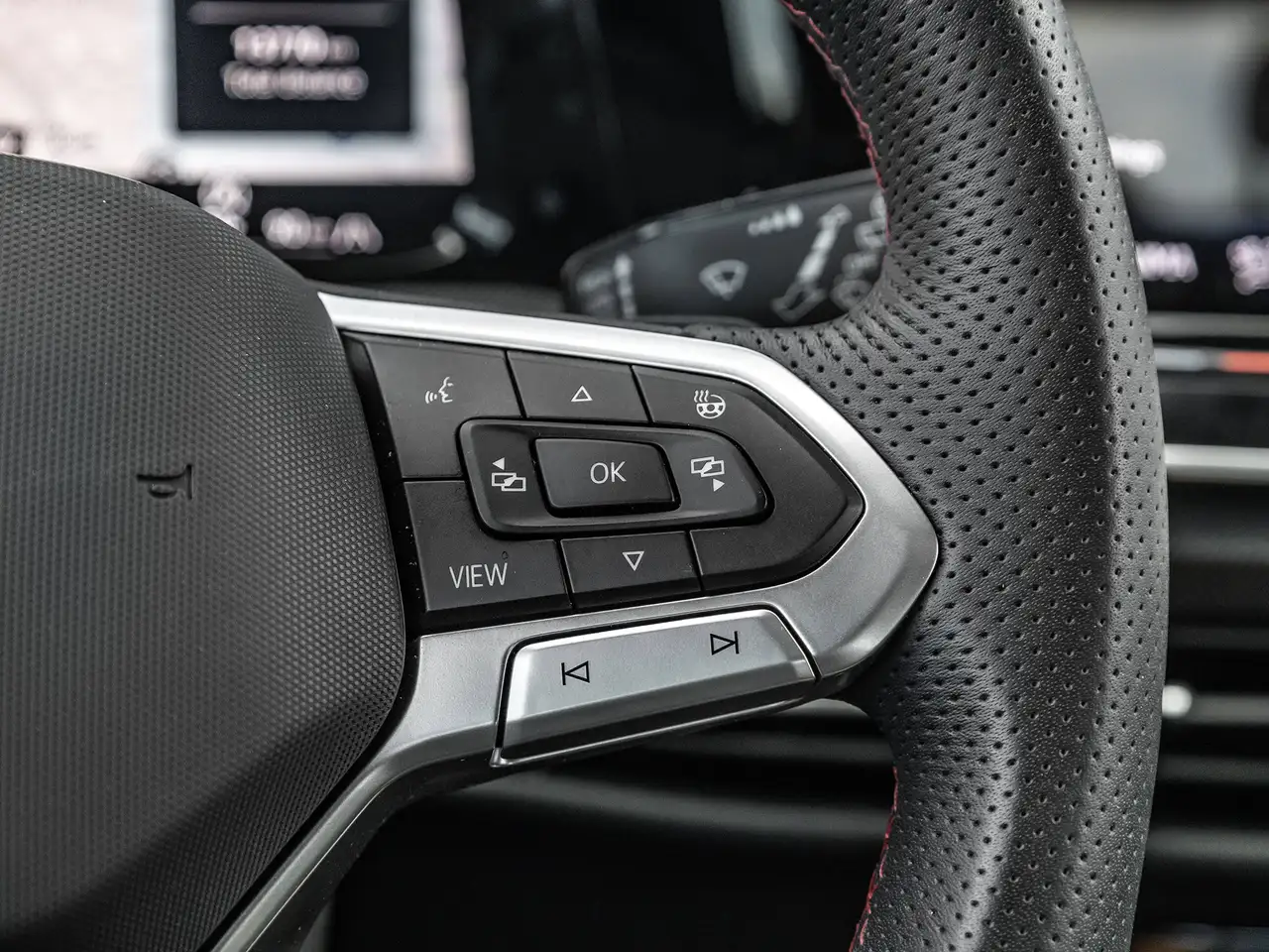 Volkswagen Golf GTI снимка Volkswagen Golf GTI