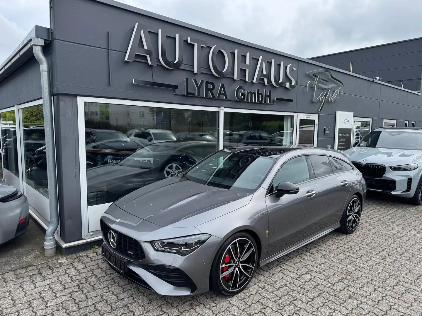 Mercedes-Benz CLA 35 AMG *MULTIBEAM-LED*NAVI*PANO*NIGHT-PAKET* Gris - 2