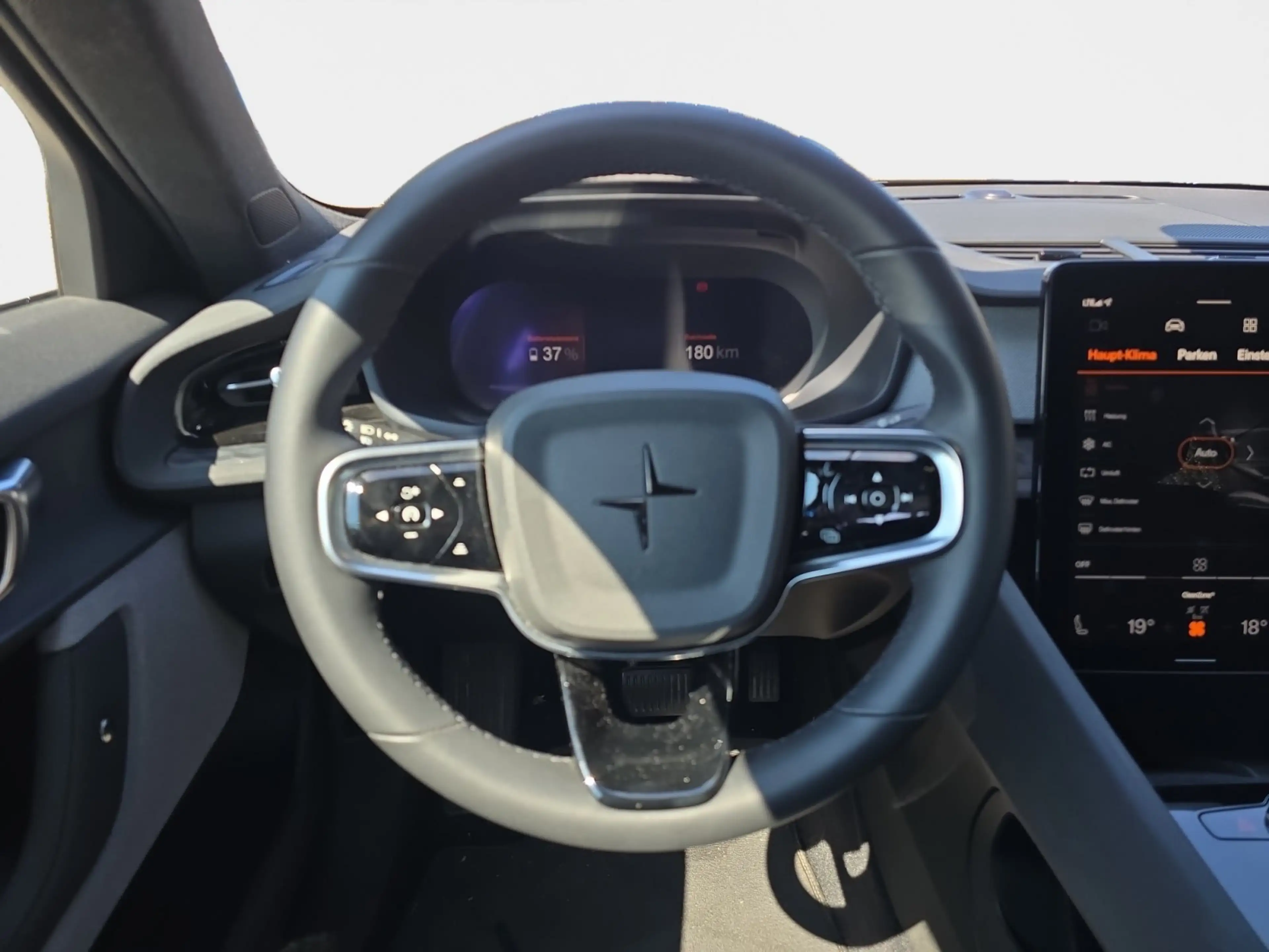 Polestar 2 Long Range Single — photo 13