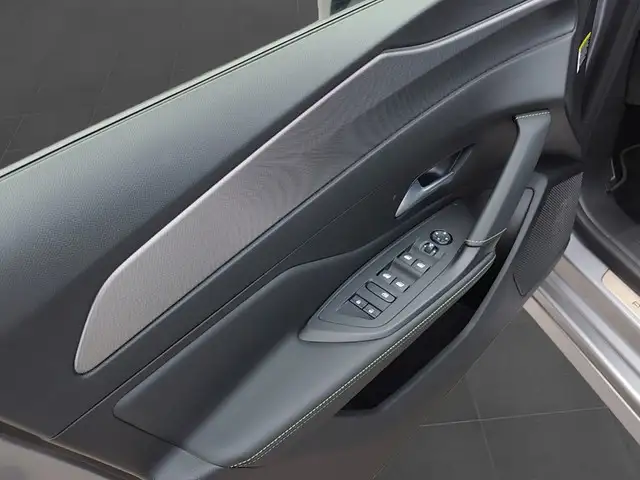 Peugeot 308 view 14