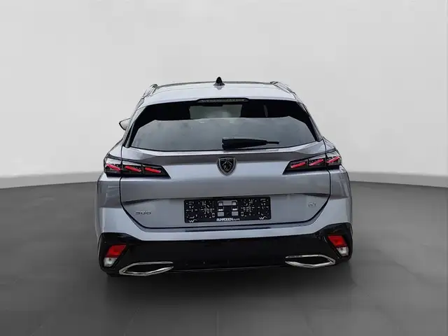 Peugeot 308 view 4