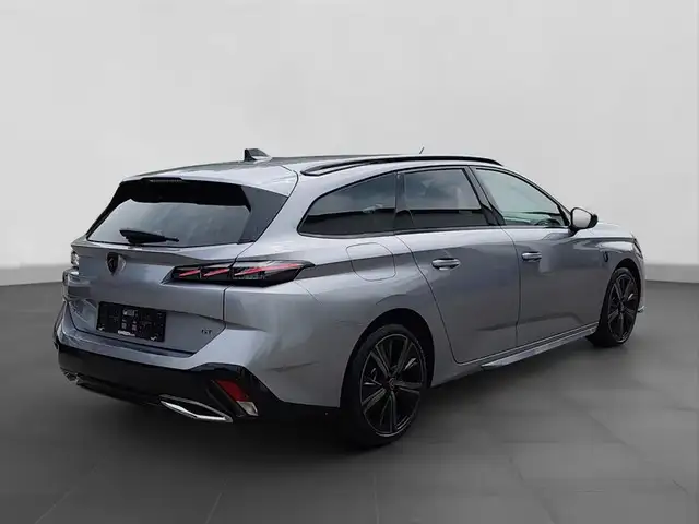 Peugeot 308 view 5