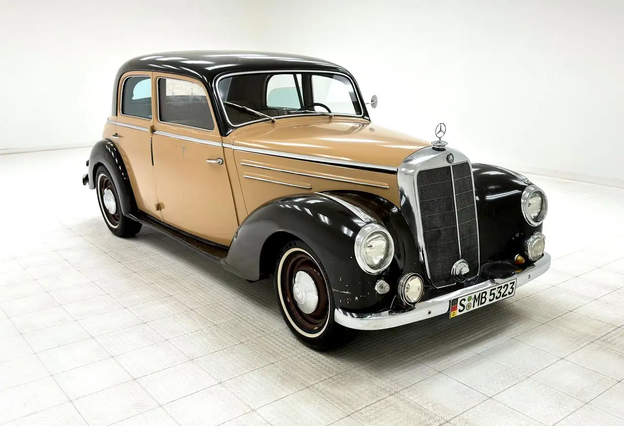 Mercedes-Benz 220 Sedan, foto 7