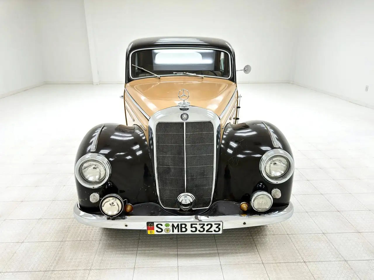 Mercedes-Benz 220 Sedan, foto 8