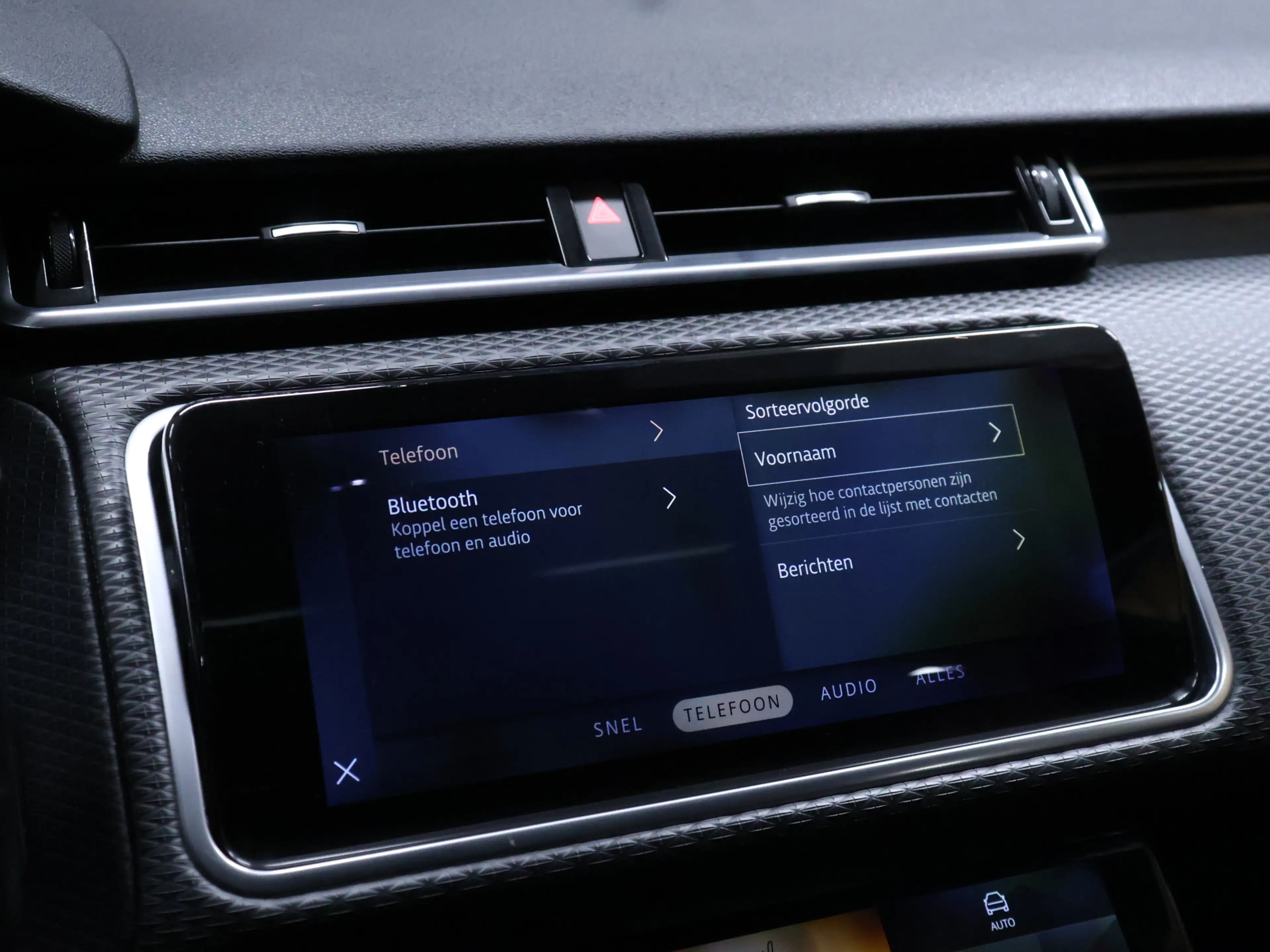 Land Rover Range Rover Velar 2.0 P400e R-Dynamic HSE [SCHUIFKANTELDAK, MERIDAN — photo 12